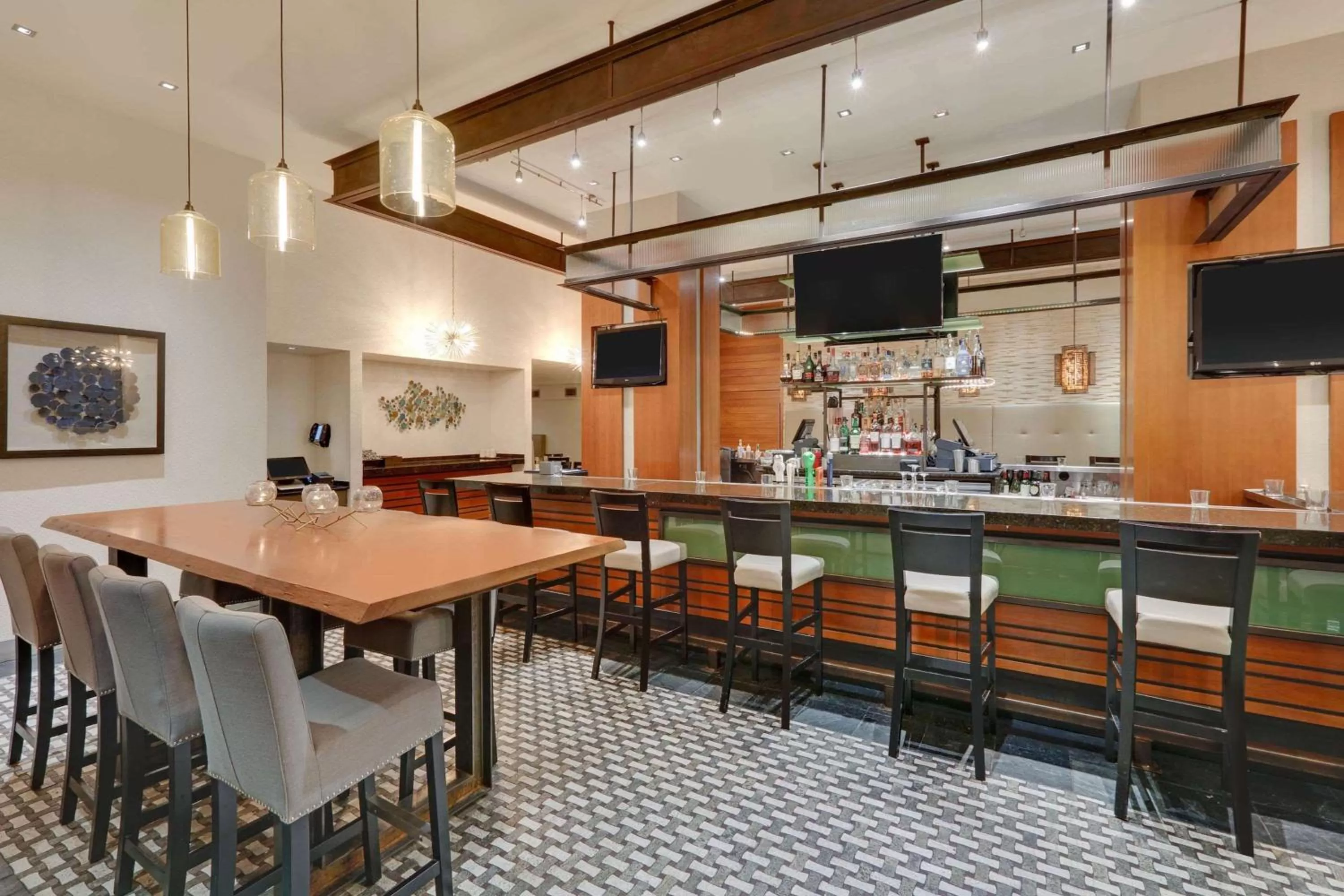 Restaurant/places to eat in The Royal Sonesta Chicago Downtown