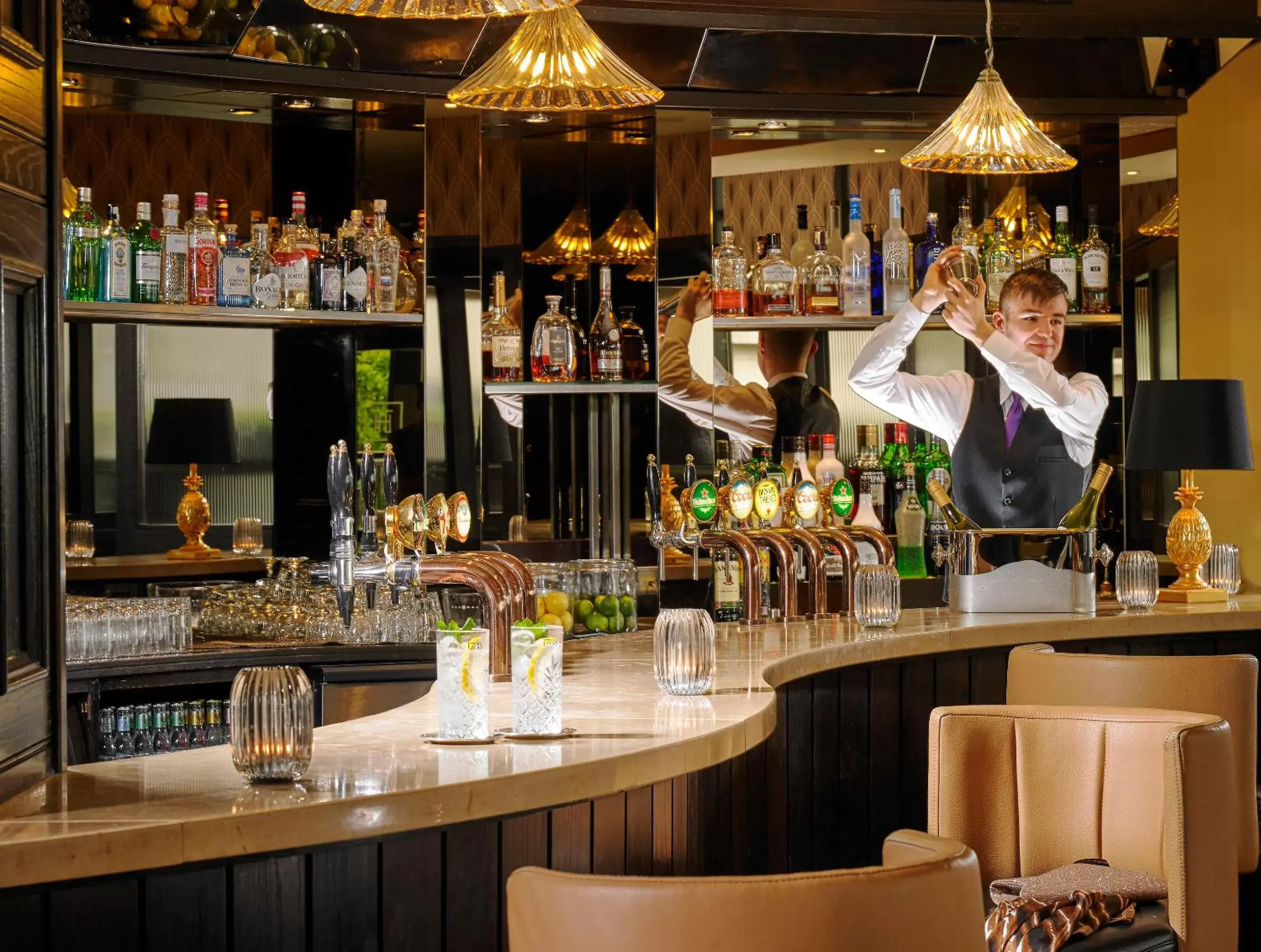 Lounge or bar, Lounge/Bar in Kilkenny Ormonde Hotel