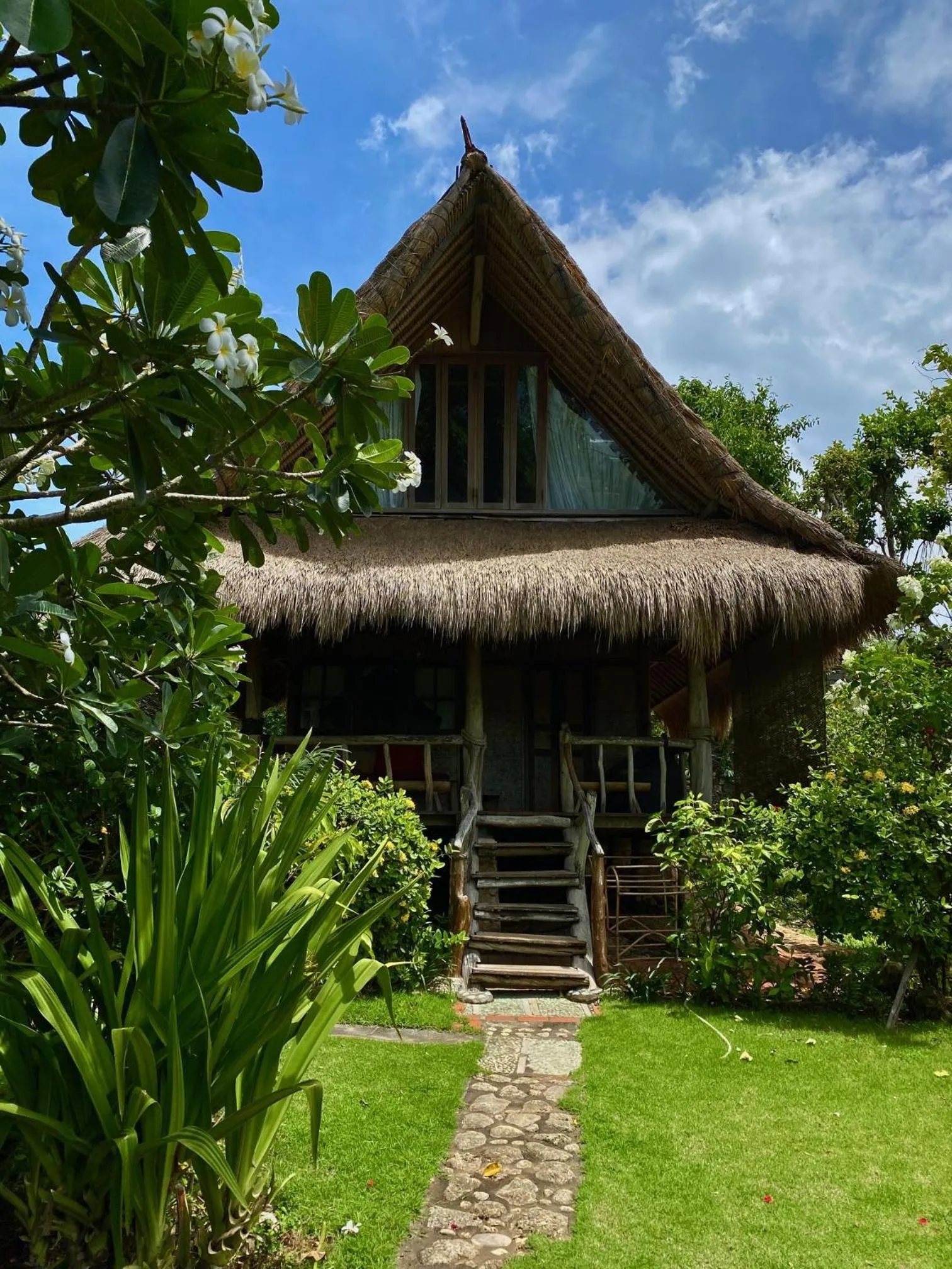 Flower Bud Bungalow Balangan
