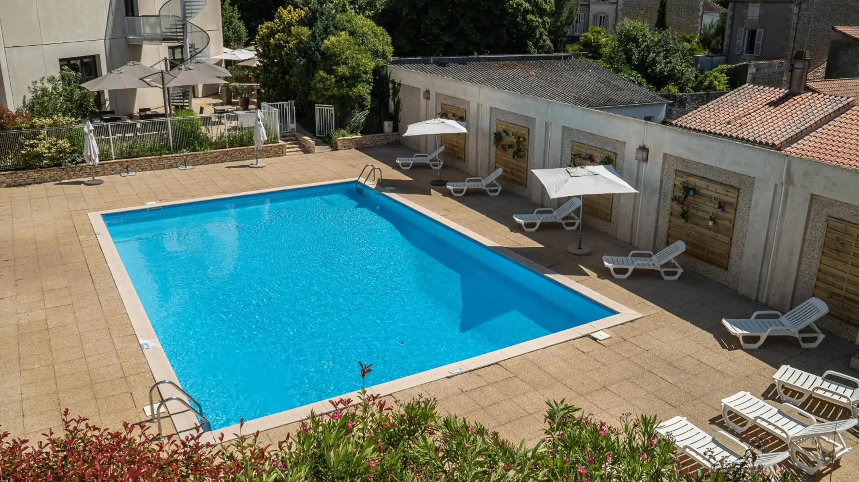 Swimming pool, Pool View in Mercure Niort Marais Poitevin