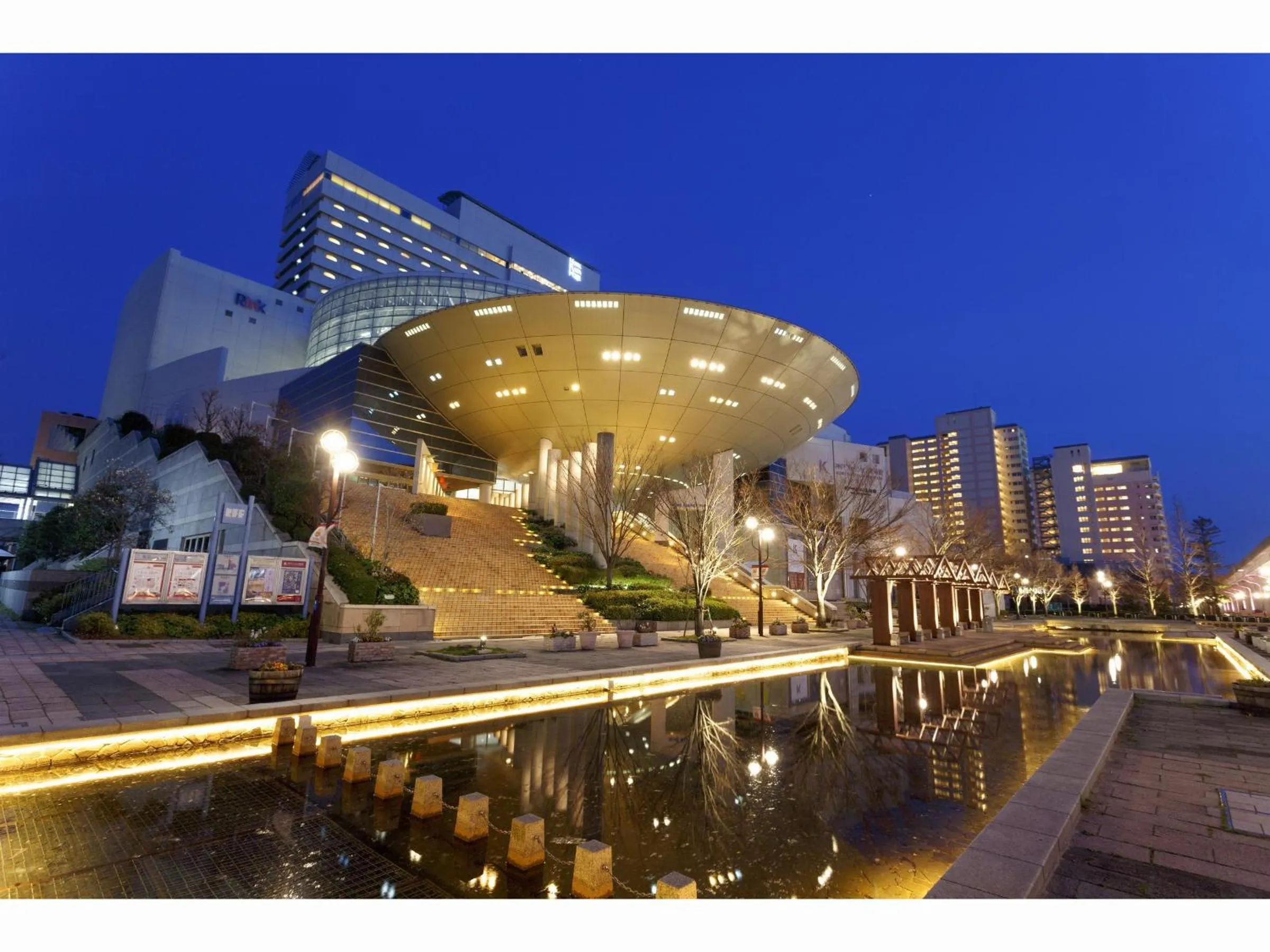 Property building in Hotel Plaza Kobe