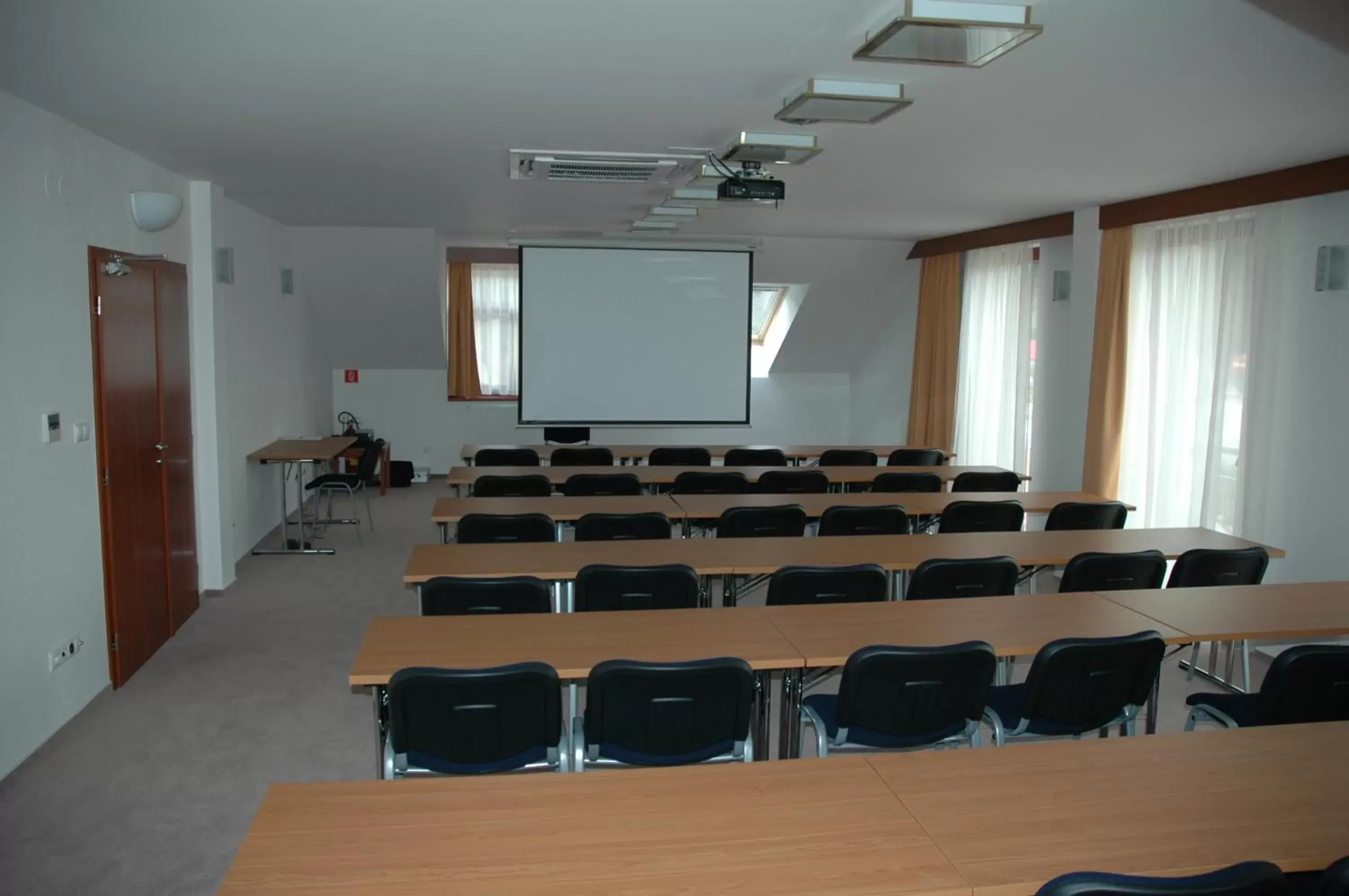 Business facilities in Hotel Podhradie