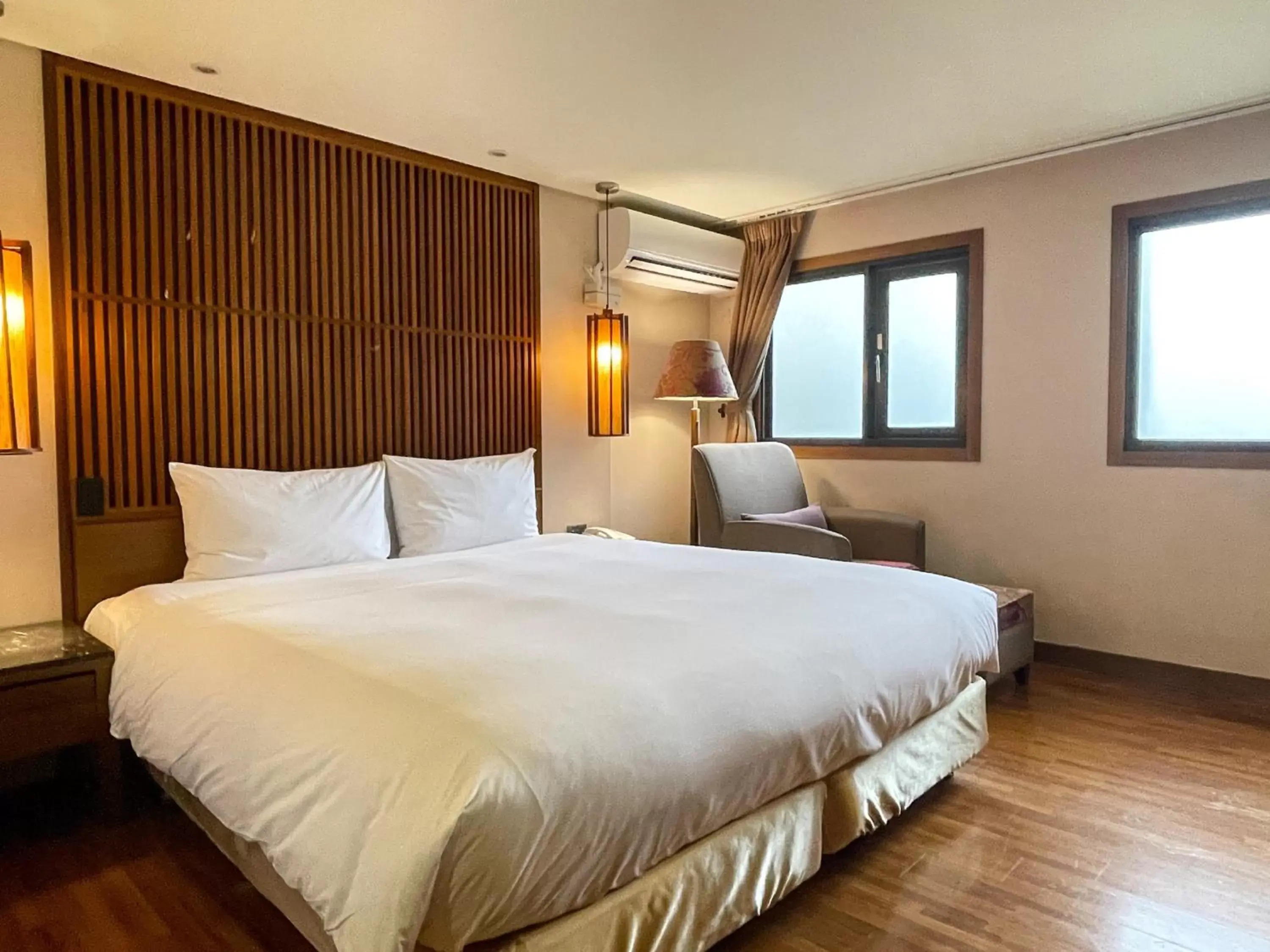 Photo of the whole room, Bed in Guide Hotel Taipei Bade