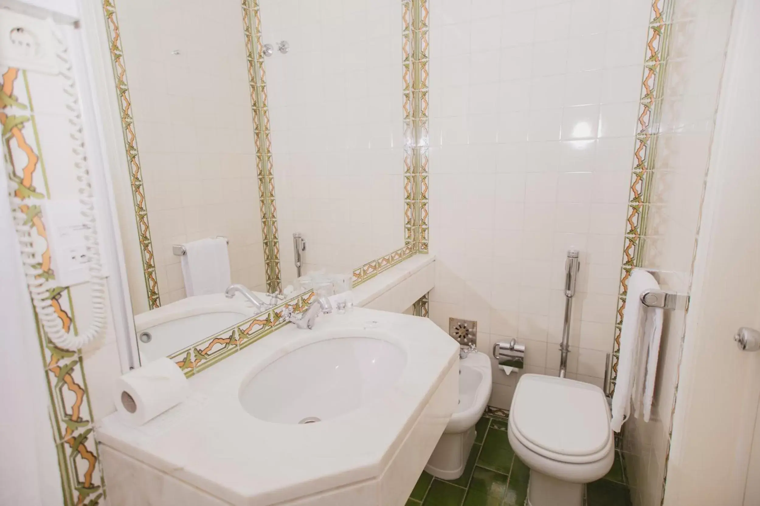 Toilet, Bathroom in Albergaria Senhora do Monte