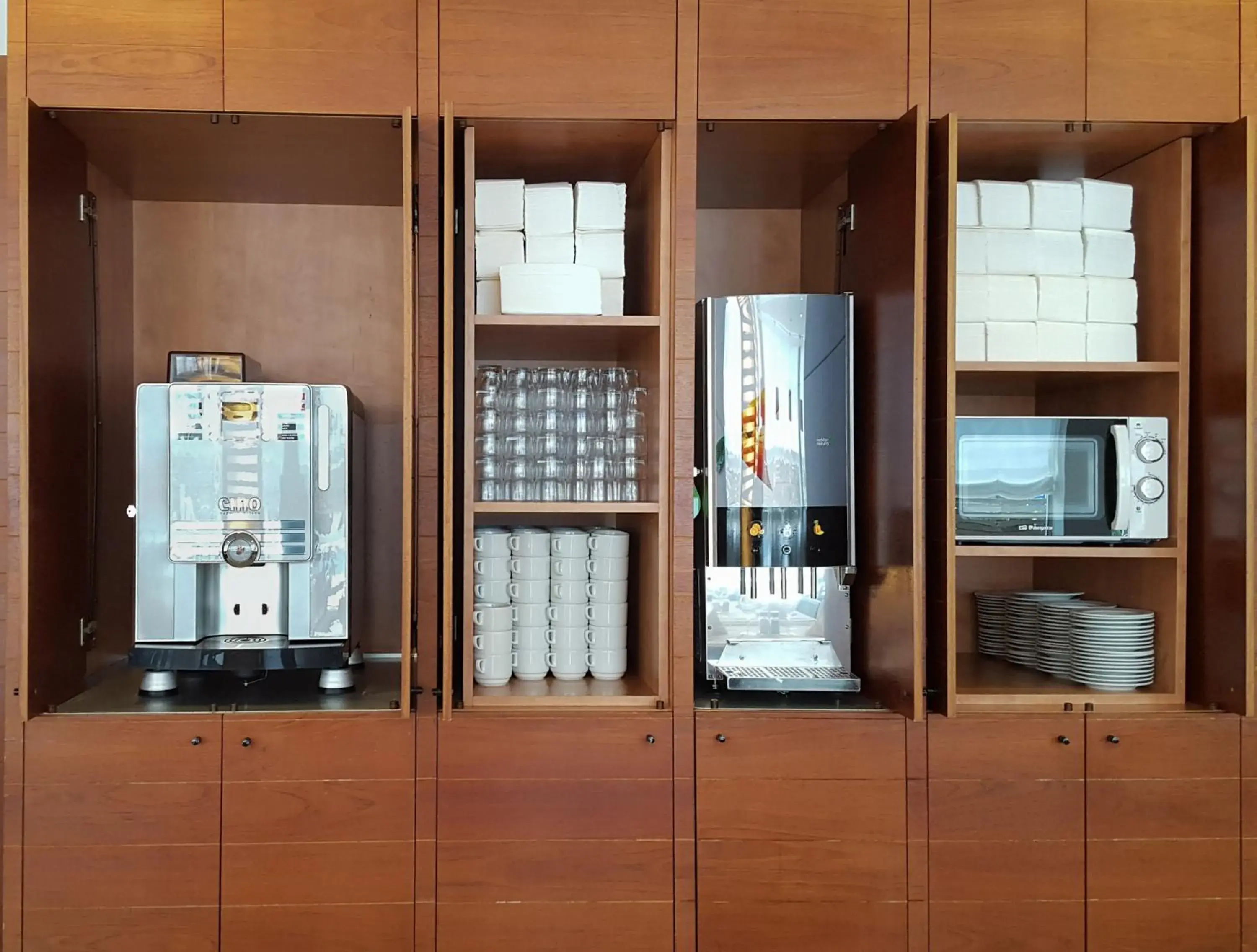 Coffee/tea facilities in Cesar Augustus