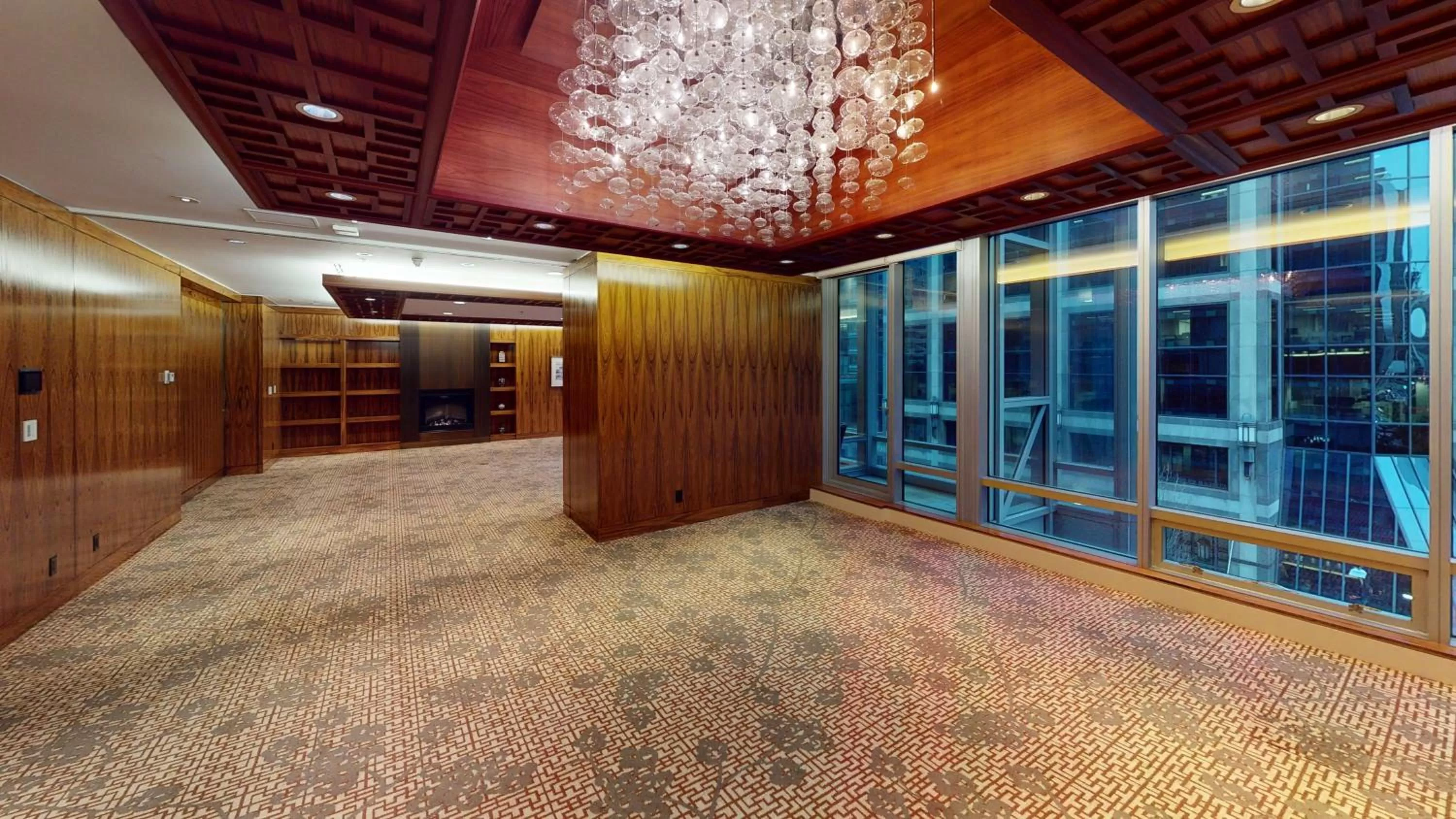 TV and multimedia in Shangri-La Vancouver