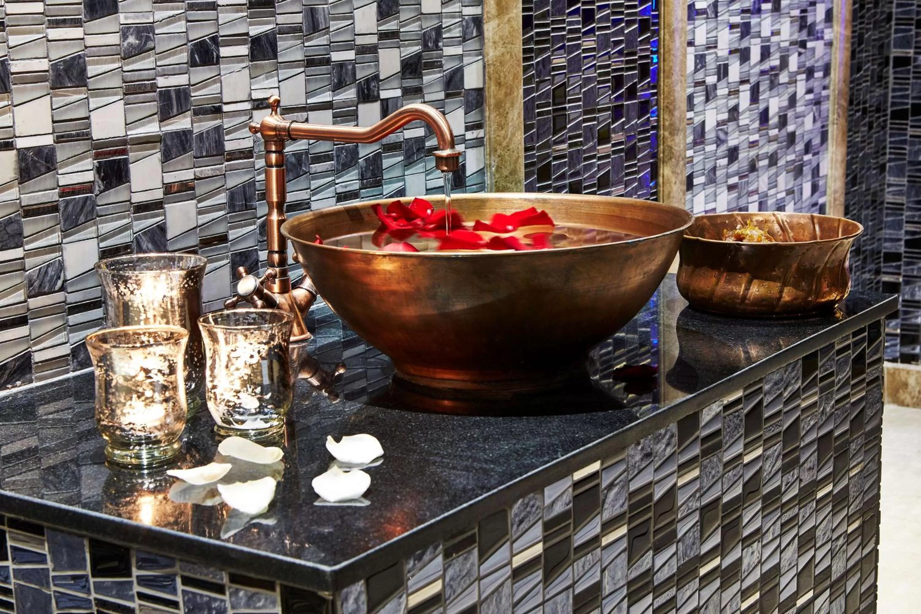 Spa and wellness centre/facilities in Royal Maxim Palace Kempinski Cairo