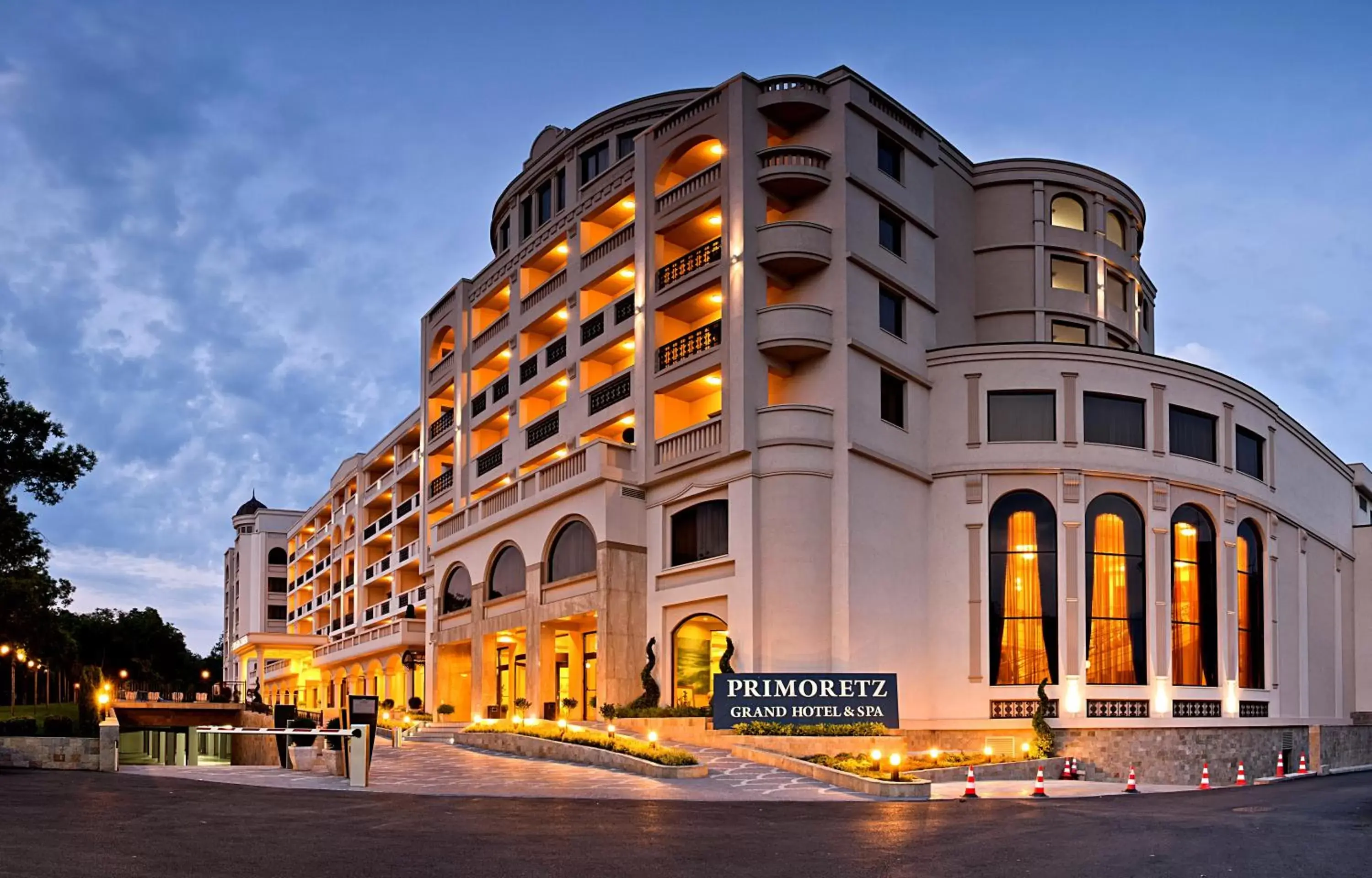 Facade/entrance, Property Building in Primoretz Grand Hotel & Spa