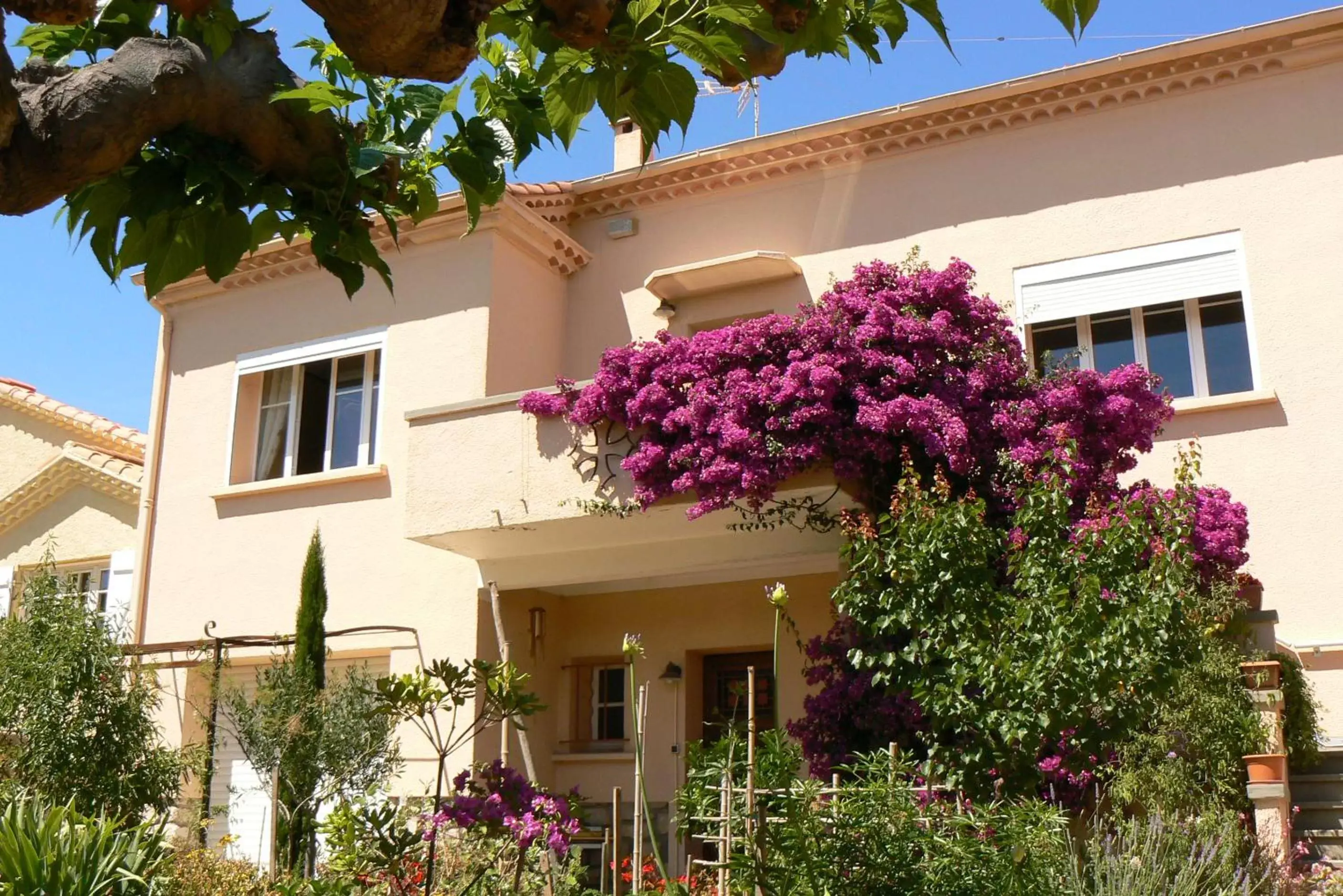 Facade/entrance, Property Building in L' Escale Tranquille