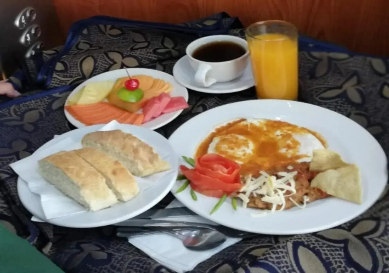 Breakfast in Don Miguel