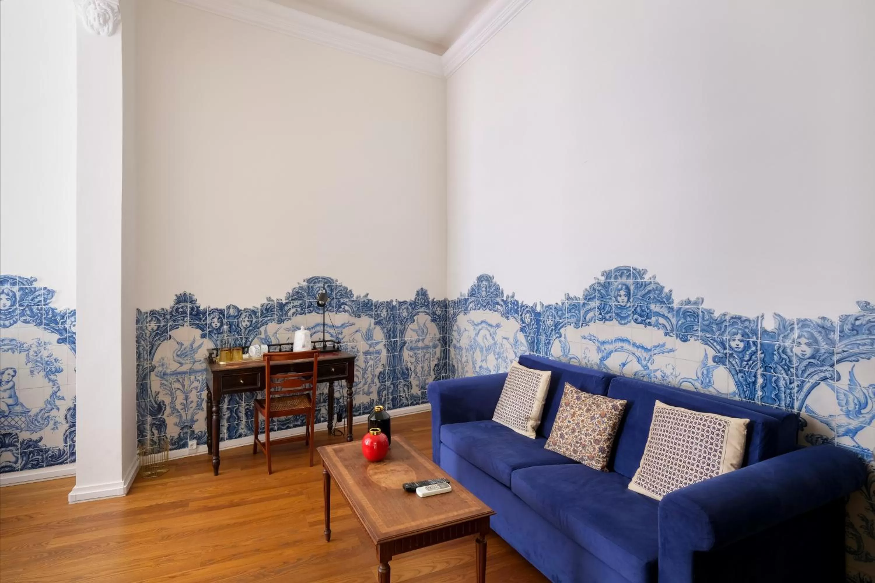 Living room in 1869 Príncipe Real House