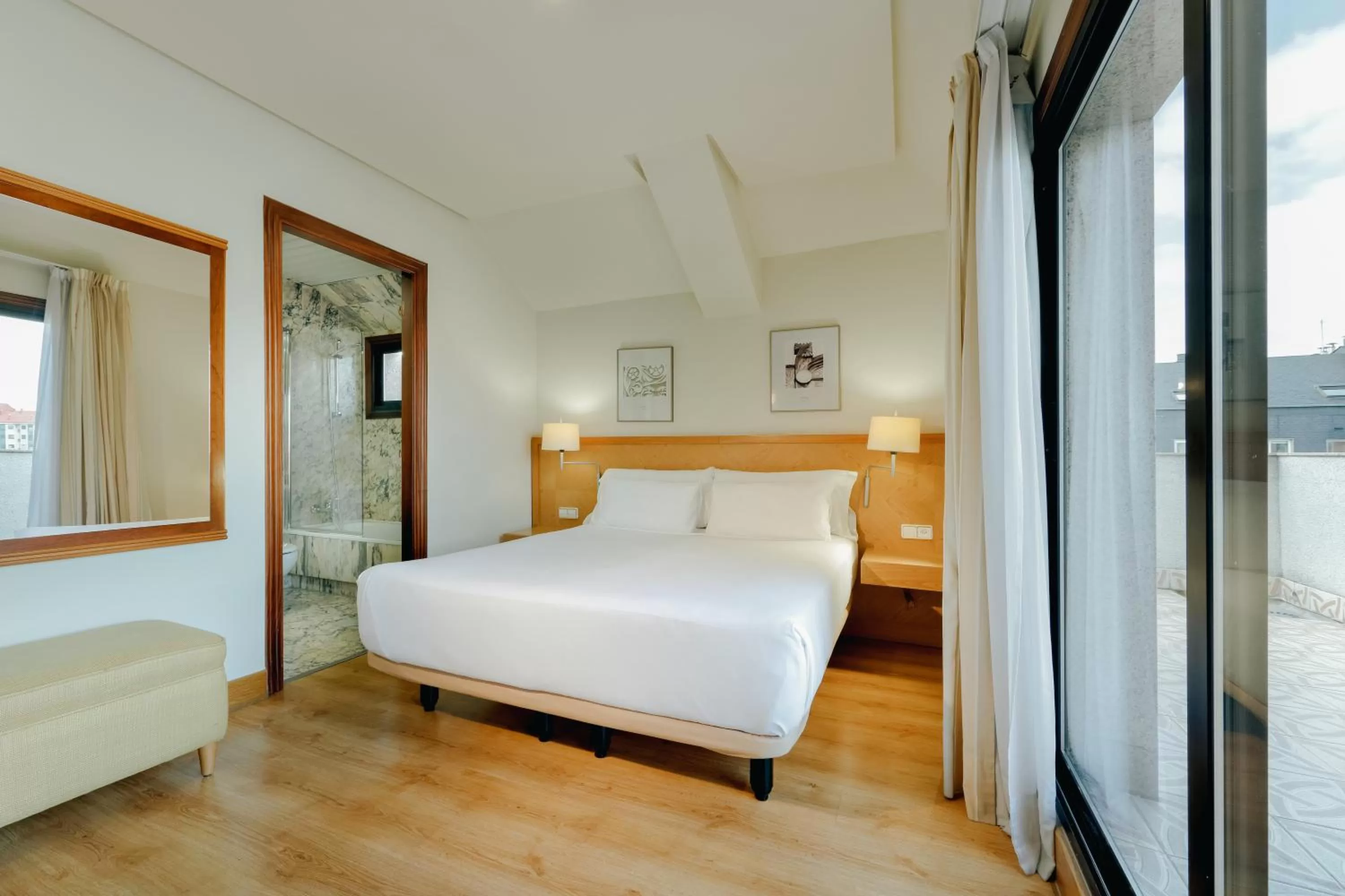 Bedroom, Bed in Hesperia Vigo