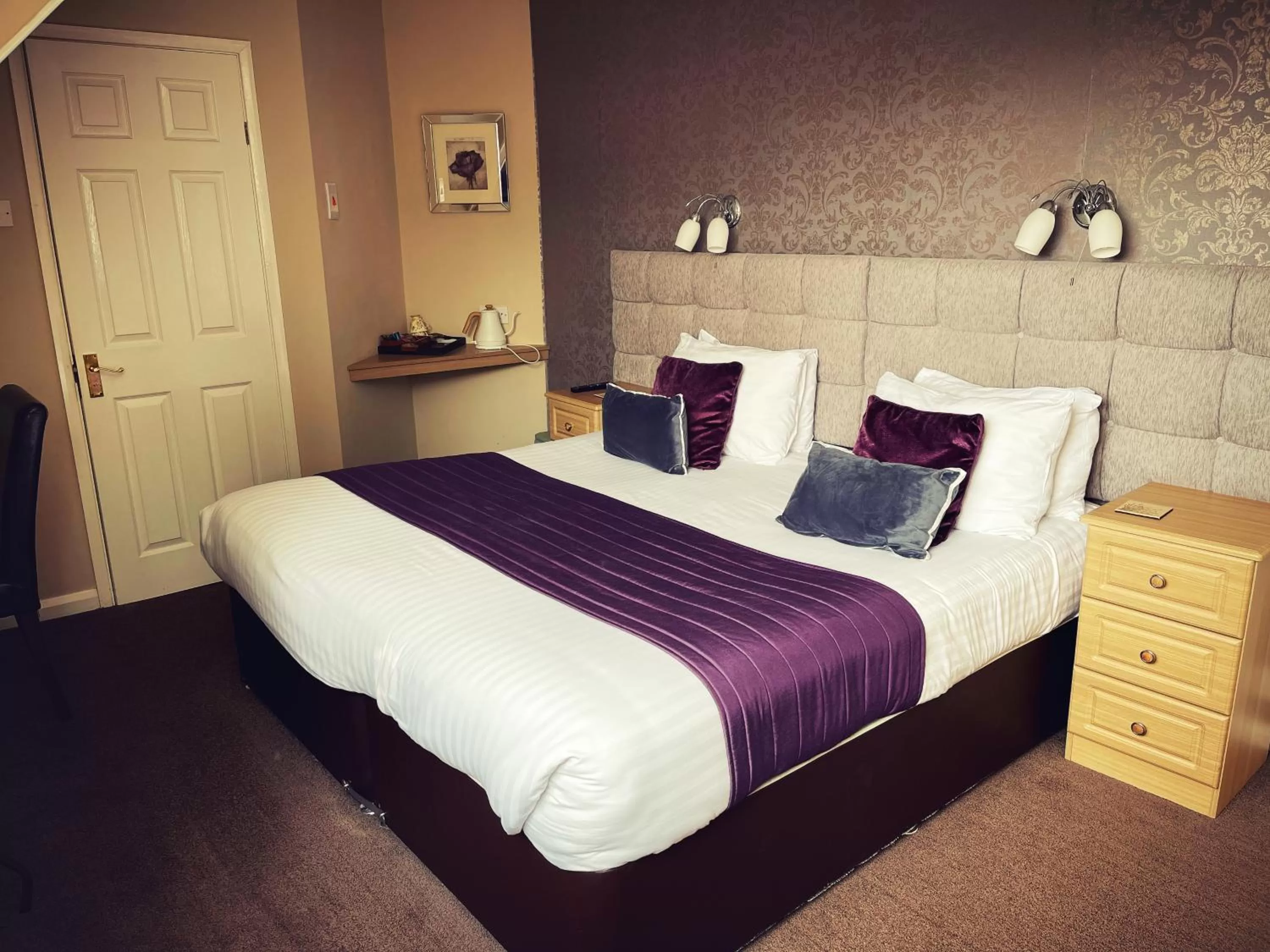 Bed in The Robin Hill