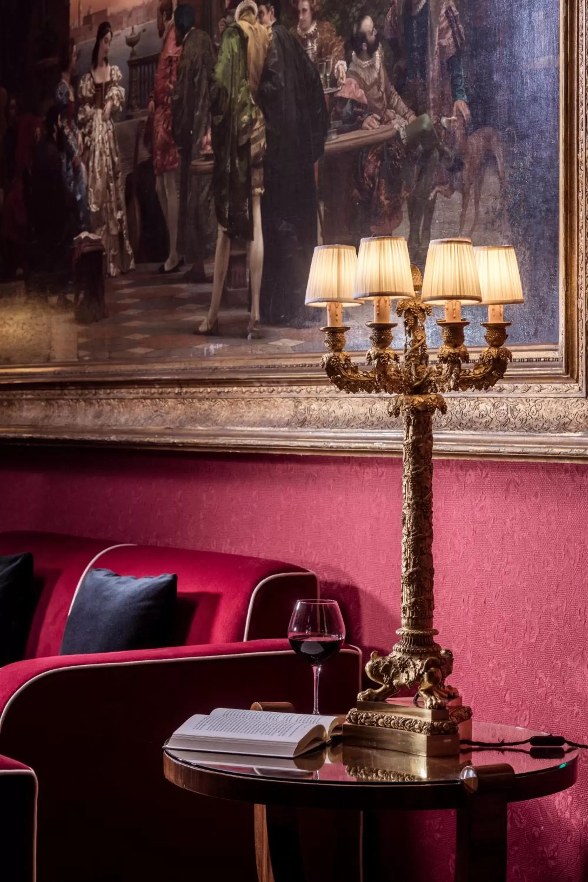 Living room in Hotel Regency - Small Luxury Hotels of the World Living room in Hotel Regency - Small Luxury Hotels of the World