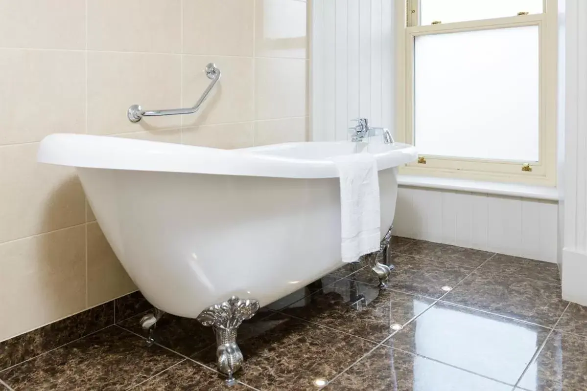 Bathroom in The Bianconi Inn