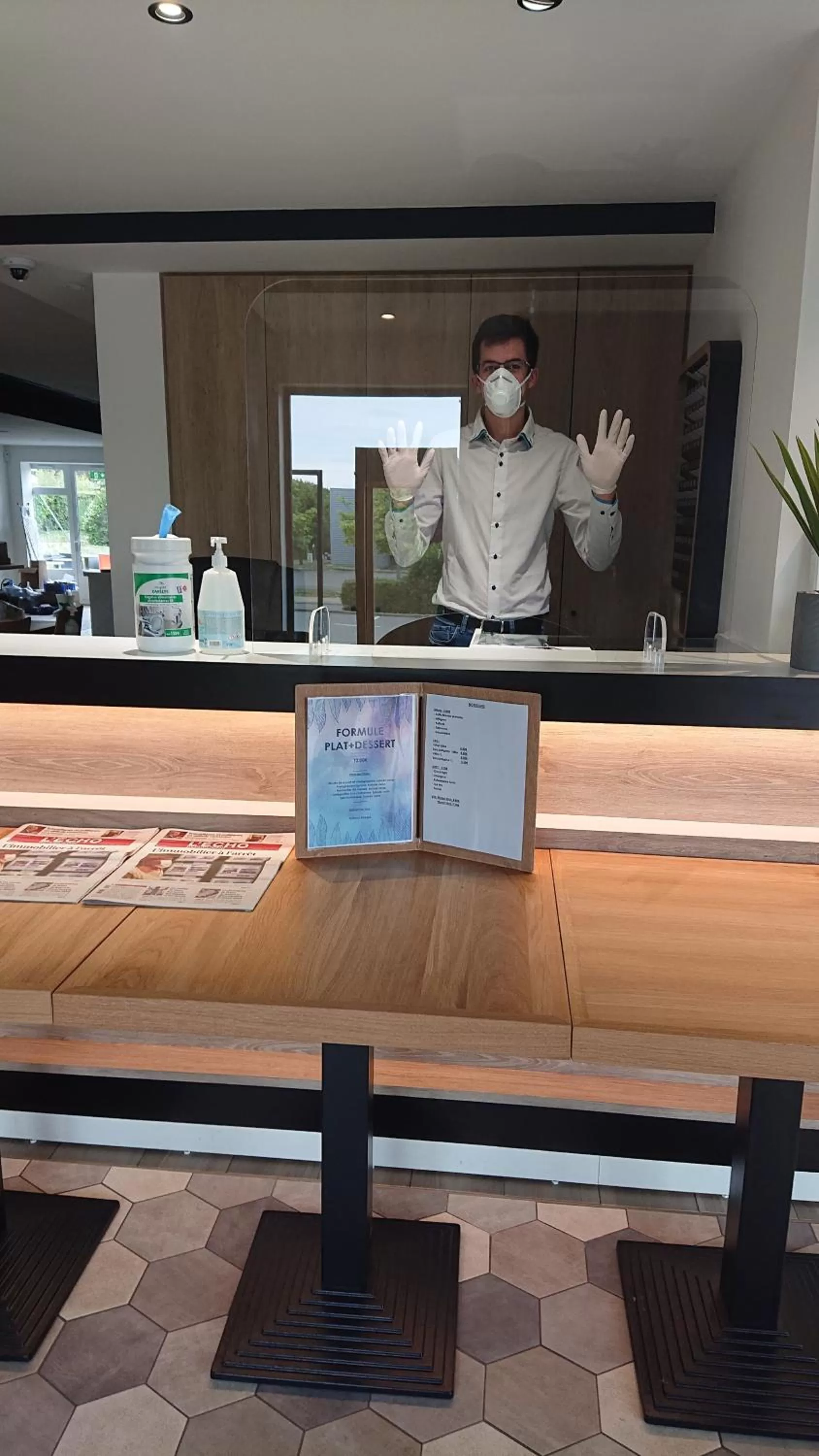 Staff in Campanile Chartres