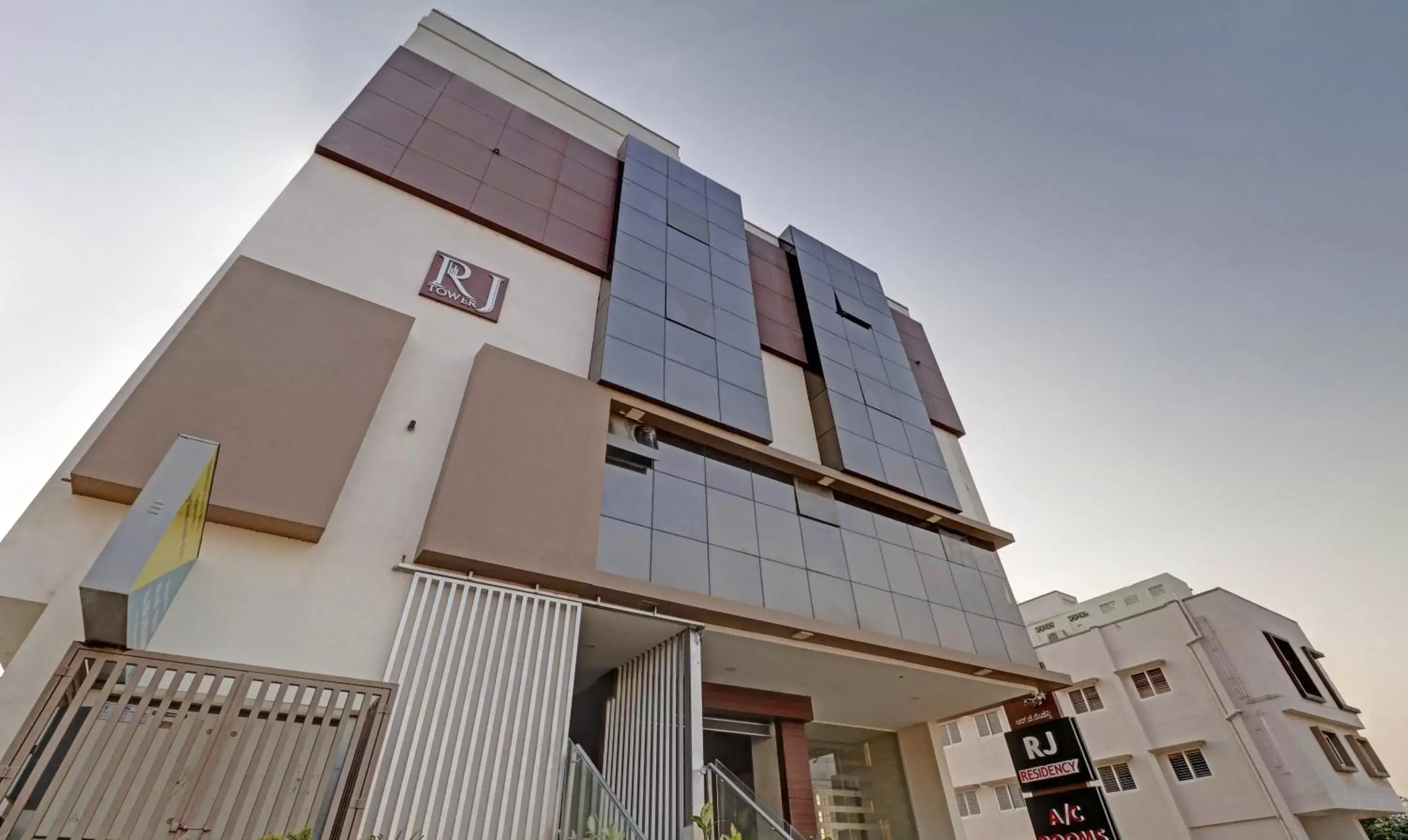 Property building in Treebo RJ Residency Property building in Treebo RJ Residency