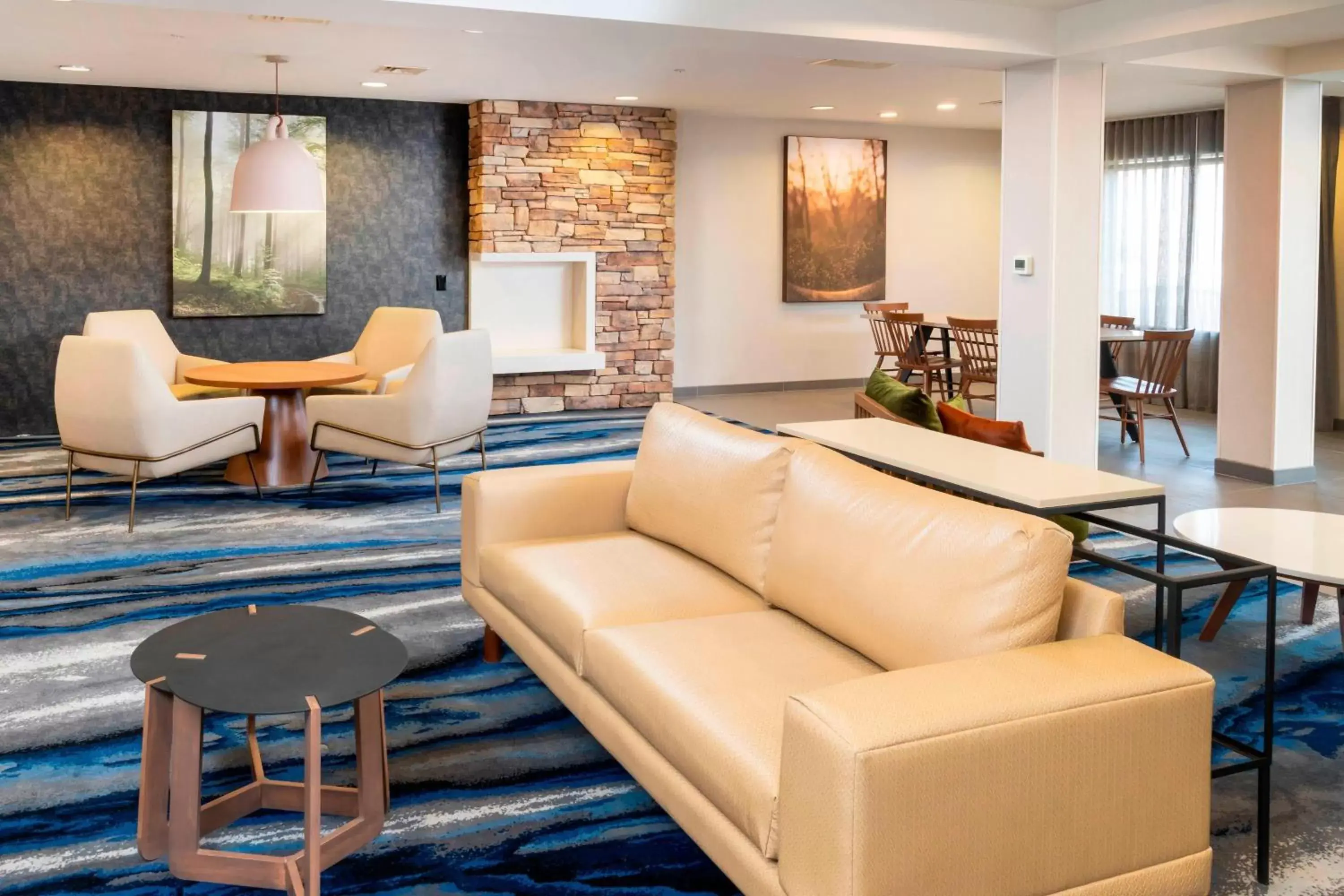 Lobby or reception, Seating Area in Fairfield Inn & Suites Bend Downtown