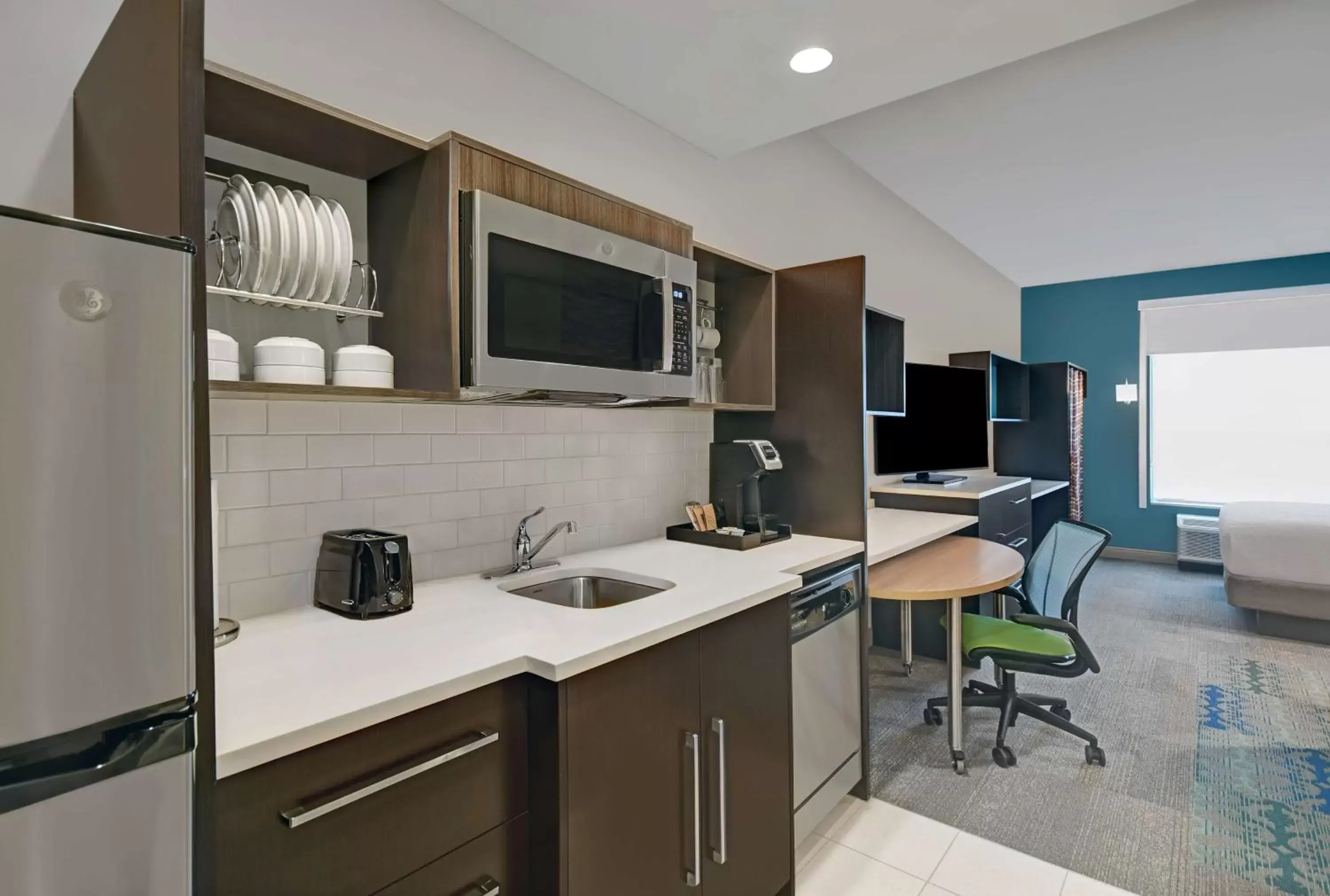 Bedroom, Kitchen/Kitchenette in Home2 Suites by Hilton Houston Medical Center, TX