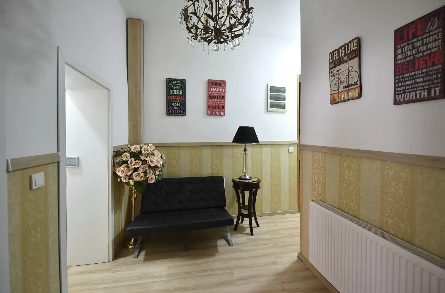 Lobby/Reception in Villa Nina Hotel & Lounge bar