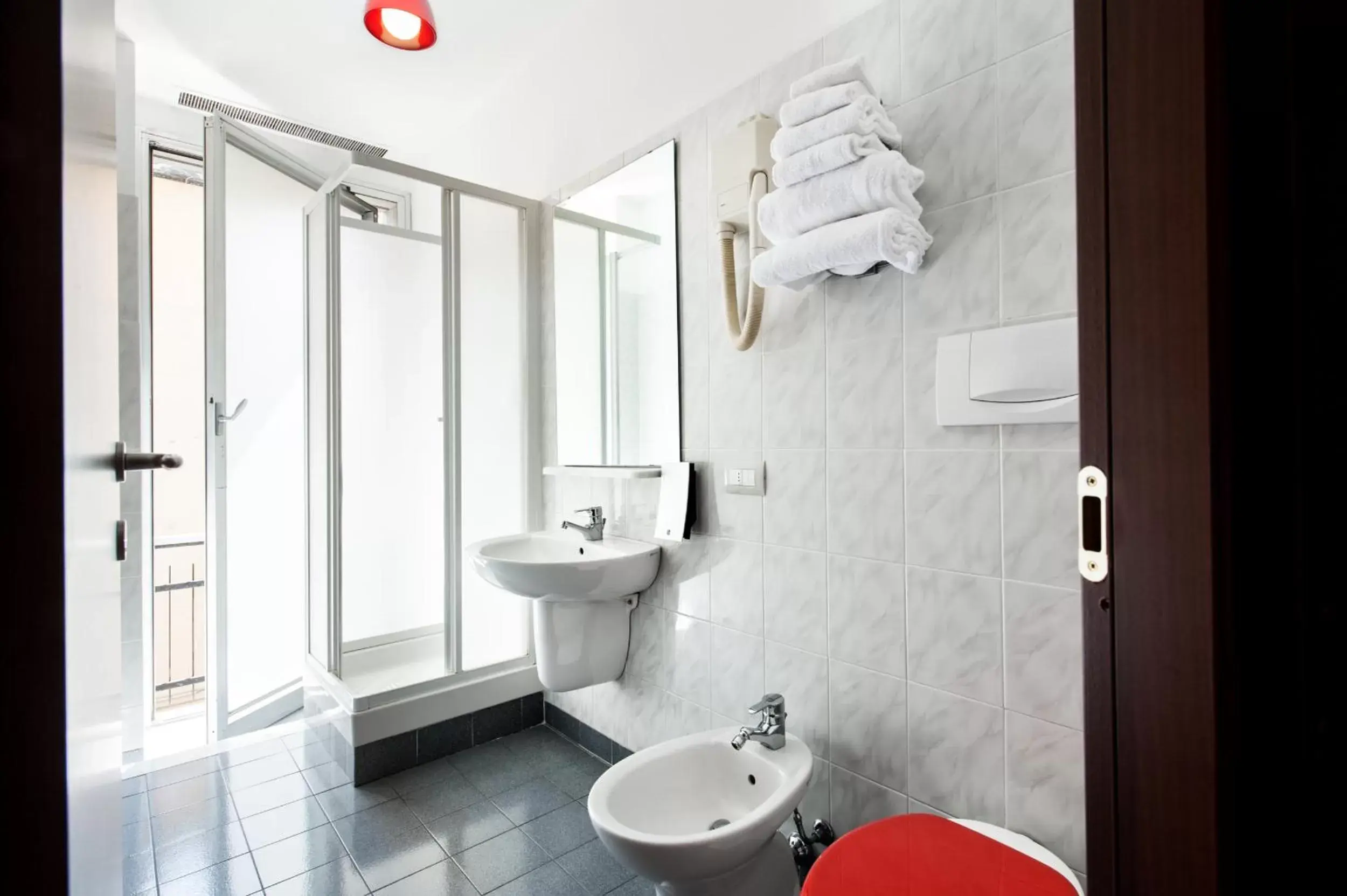 Bathroom in Hotel Nologo