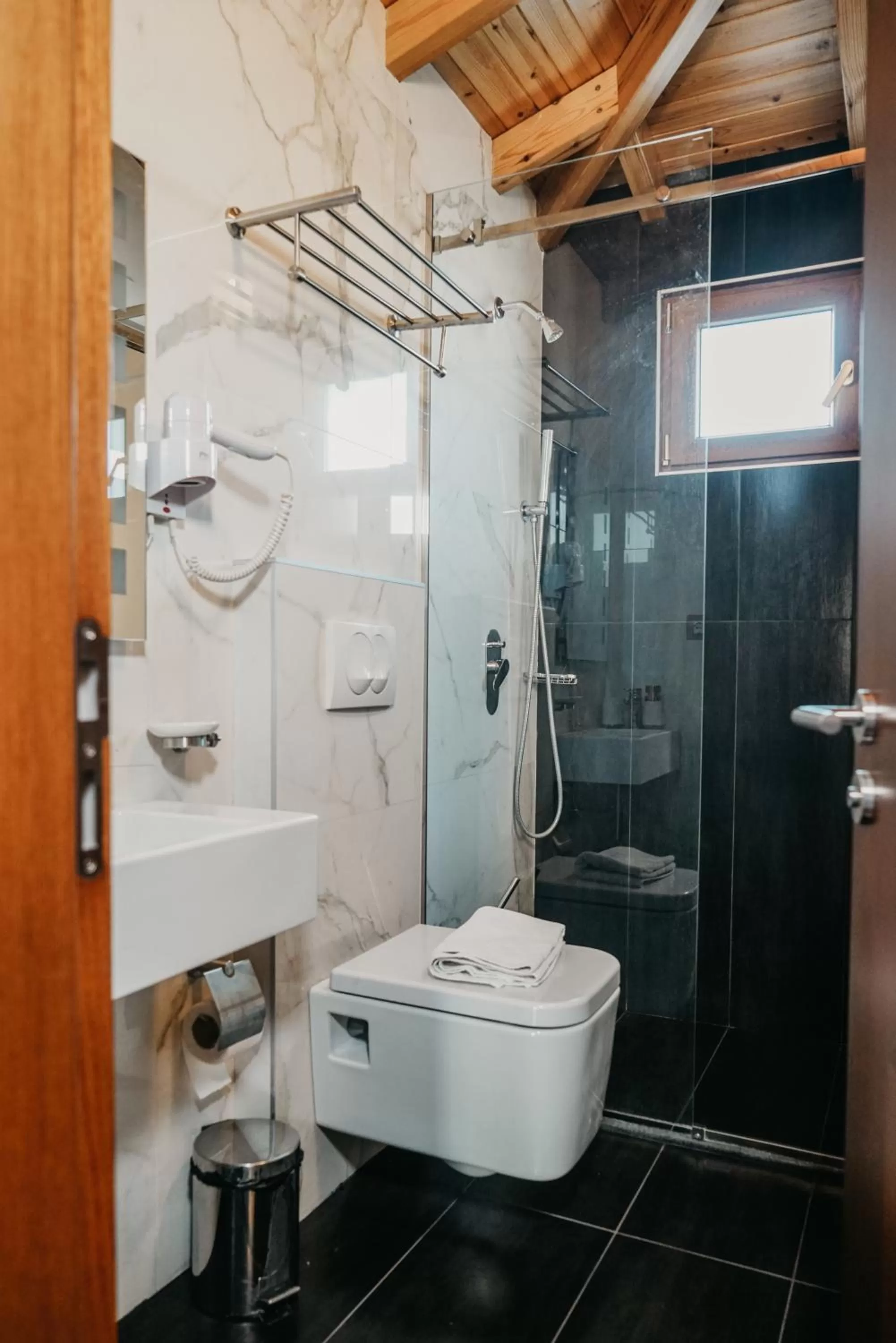 Shower in Center Hotel