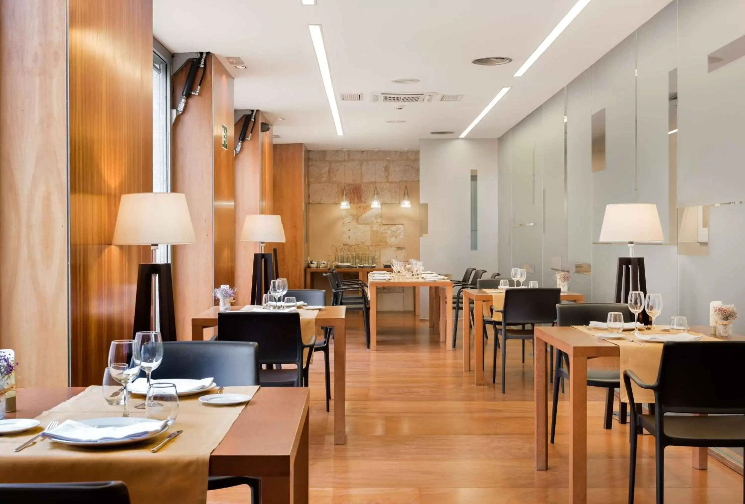 Restaurant/Places to Eat in NH Zamora Palacio del Duero
