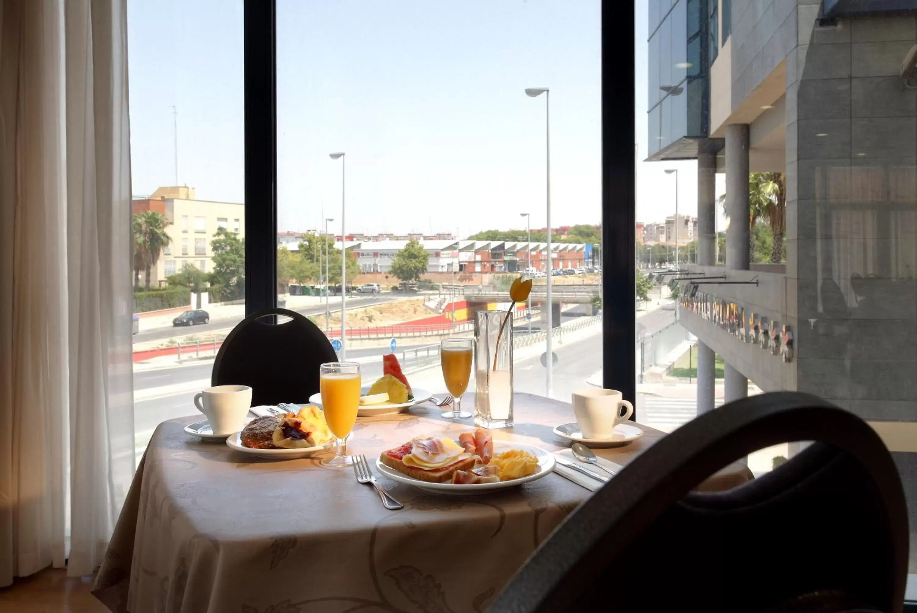 Restaurant/places to eat in Exe Sevilla Palmera Restaurant/places to eat in Exe Sevilla Palmera