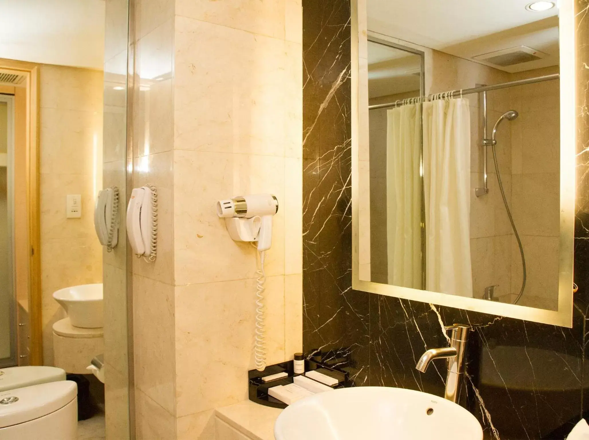 Shower, Bathroom in Grandkemang Hotel