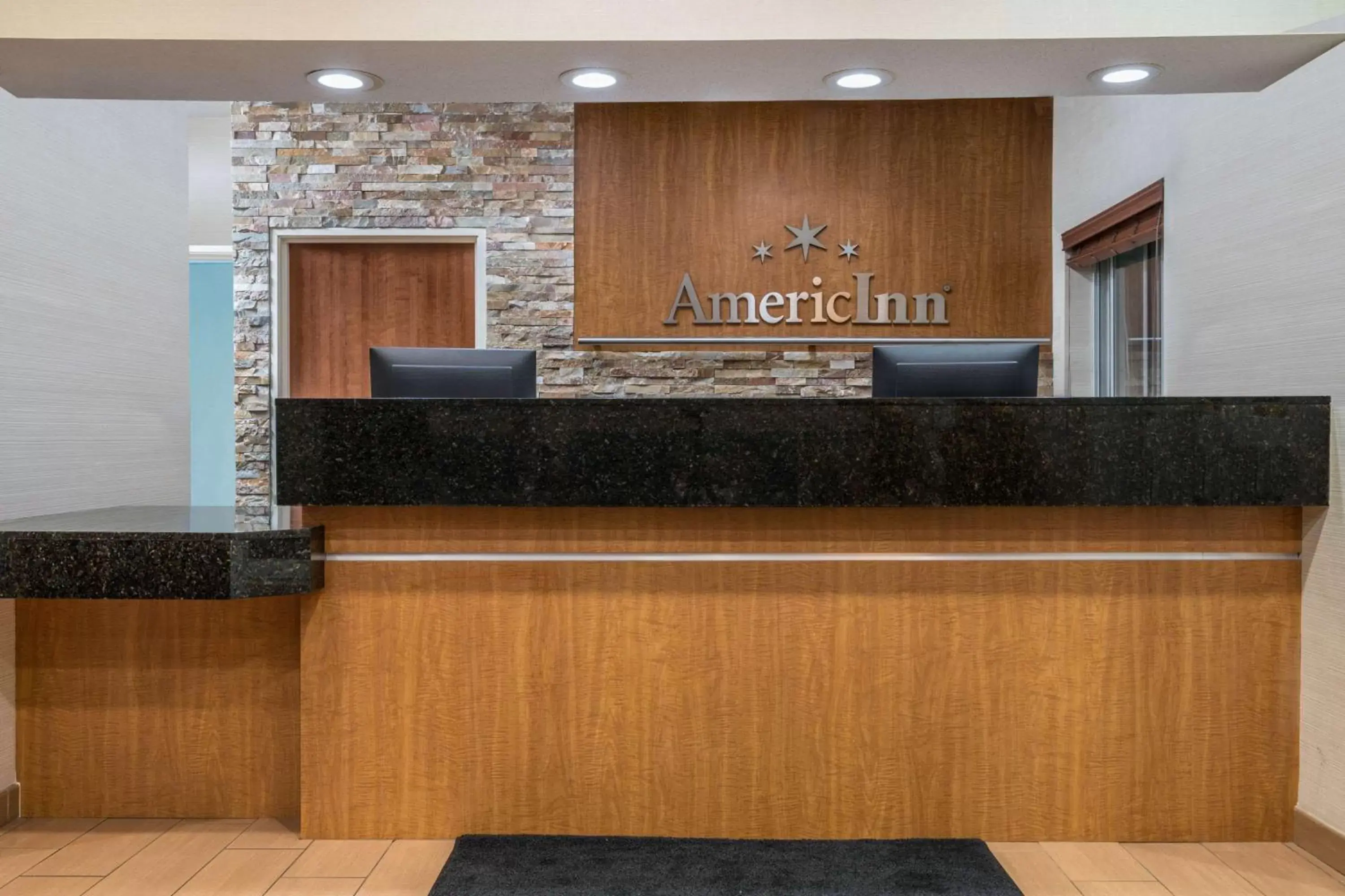 Lobby or reception, Lobby/Reception in AmericInn by Wyndham Duluth