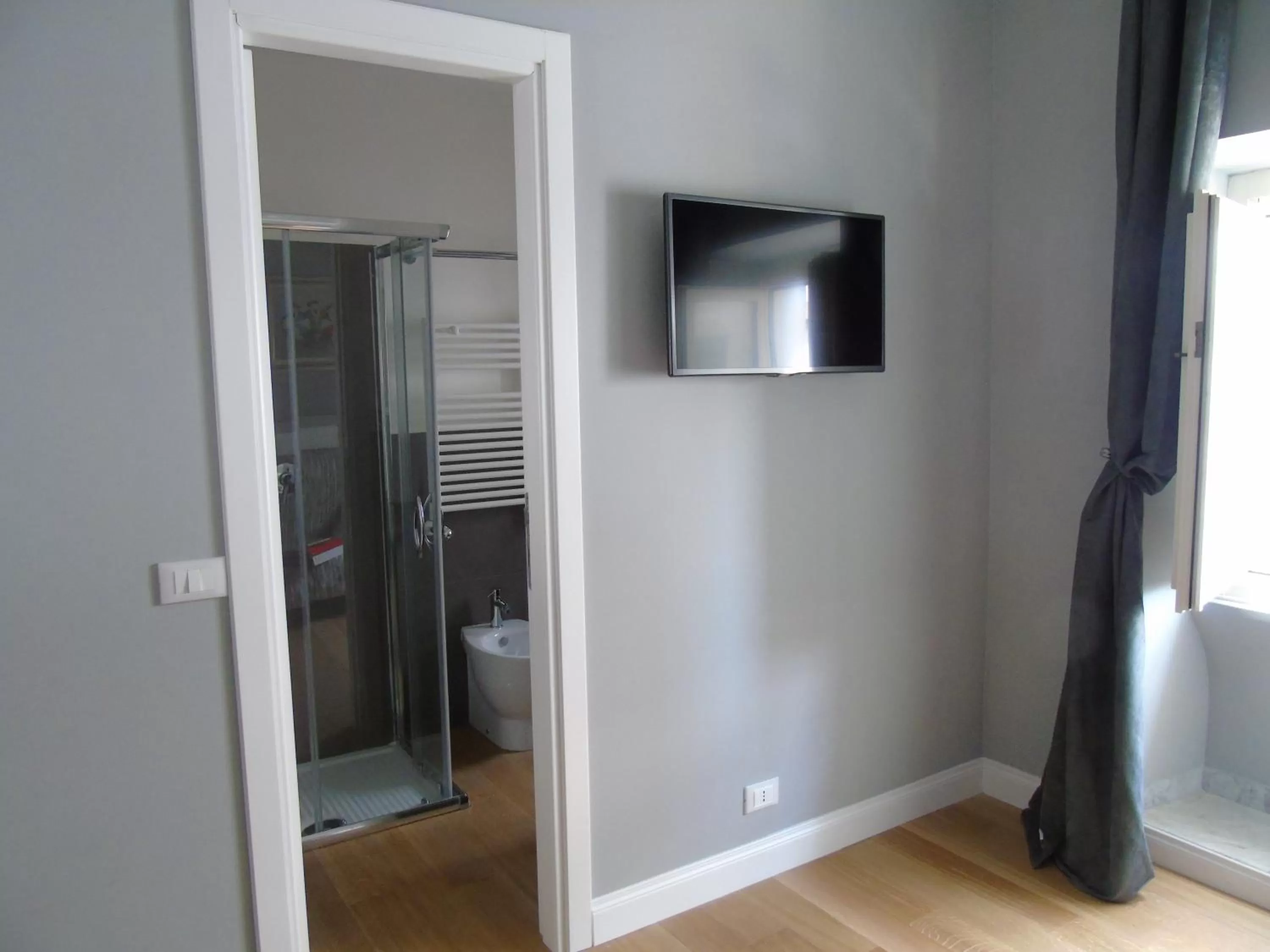 Bathroom in Room Inn Vatican