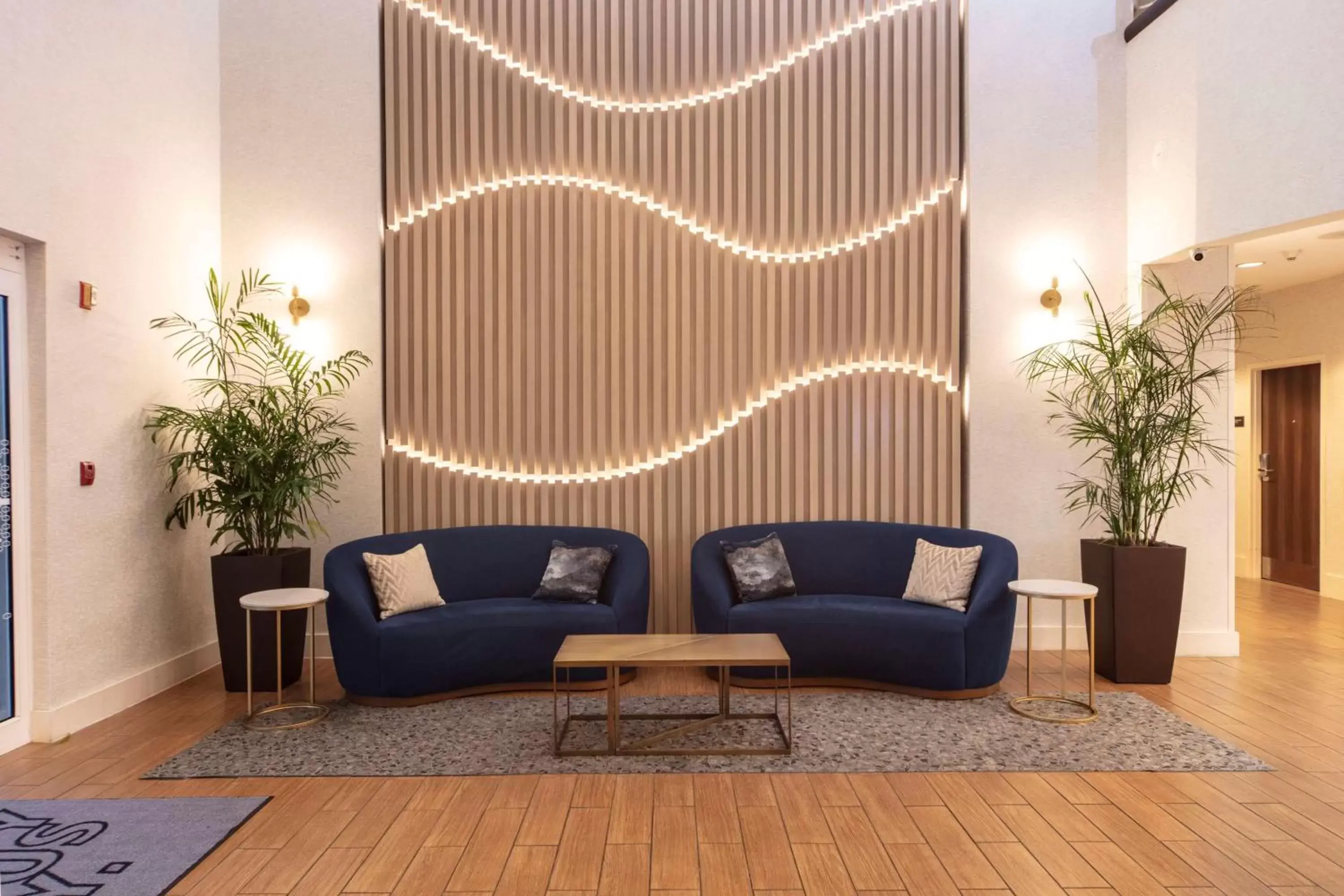 Lobby or reception, Seating Area in Hampton Inn & Suites Miami Airport South/Blue Lagoon