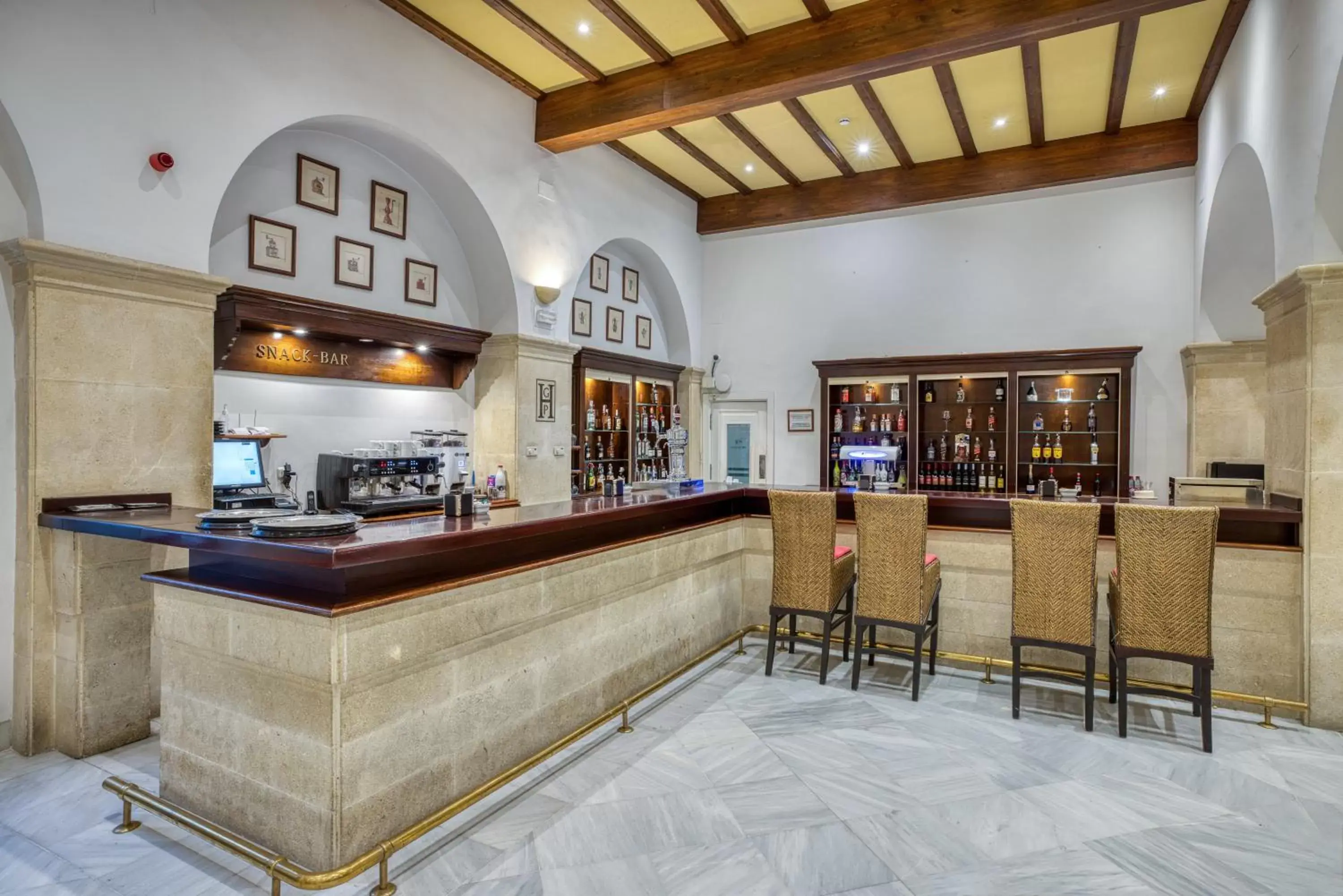 Lounge or bar, Lobby/Reception in Guadacorte Park