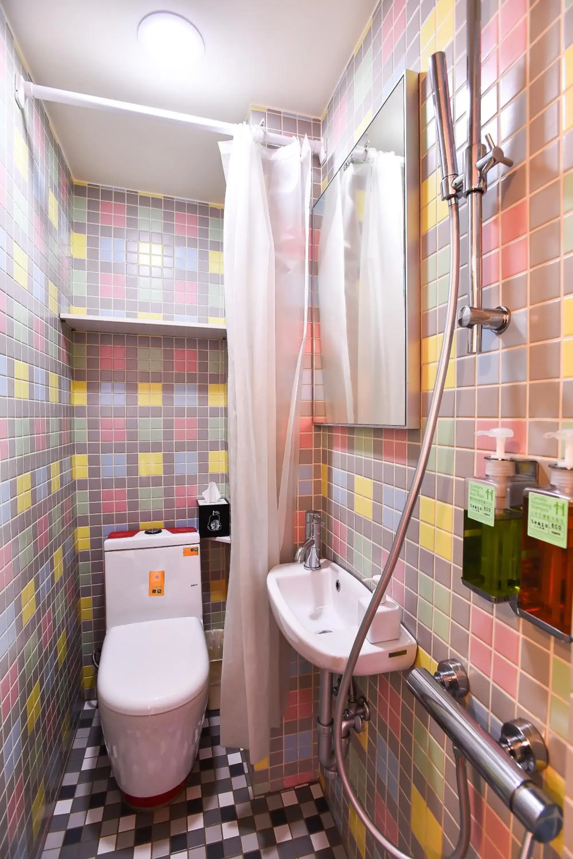 Bathroom in Rainbow Island B&b