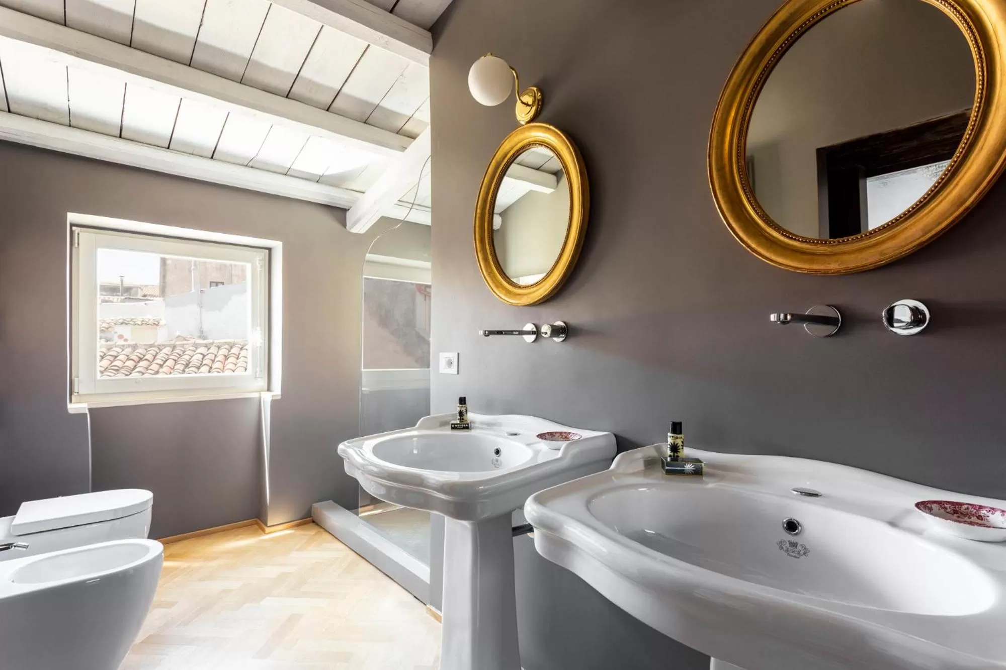 Bathroom in La Maison