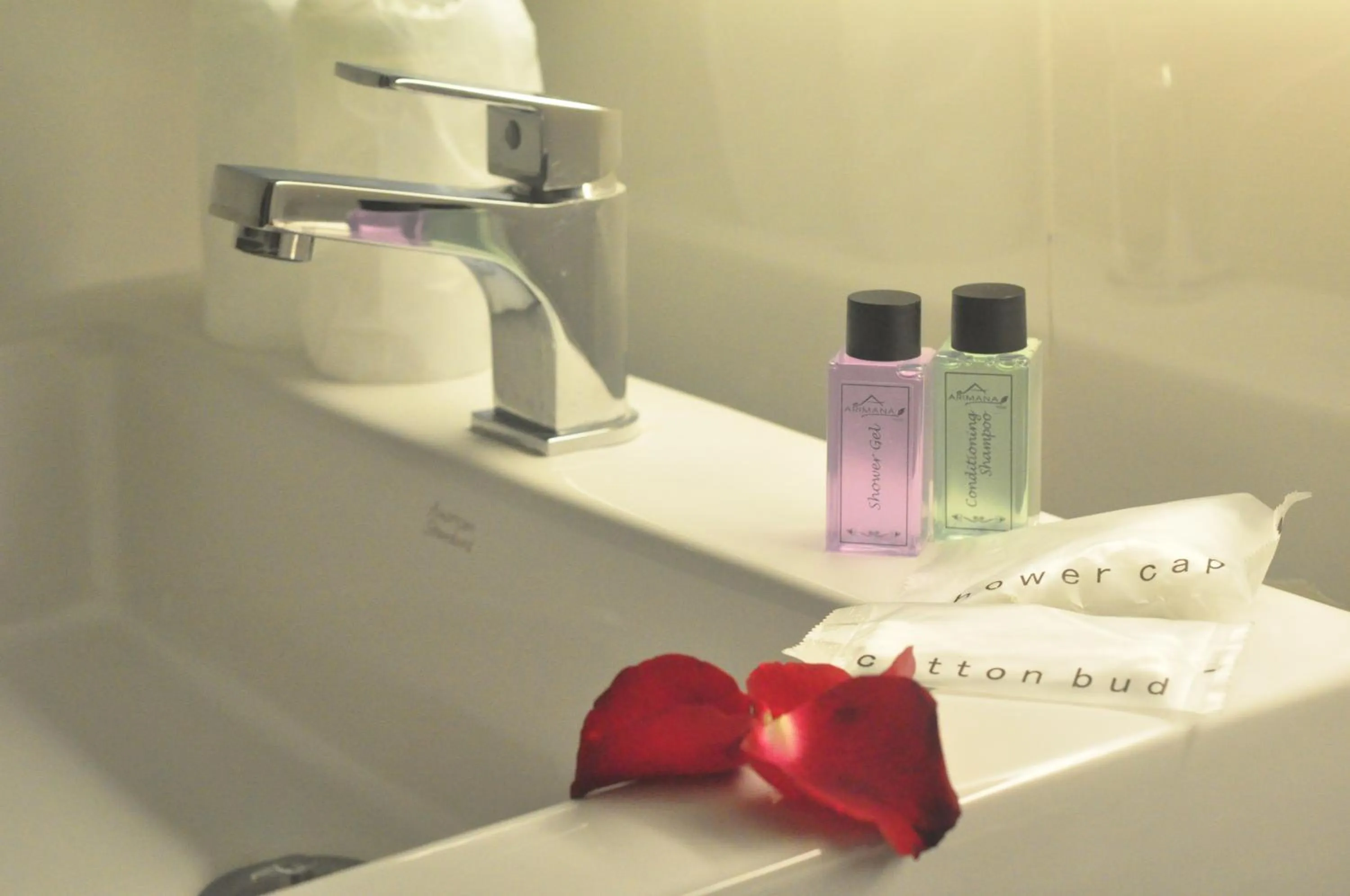 Bathroom in Forty Winks Phuket Hotel