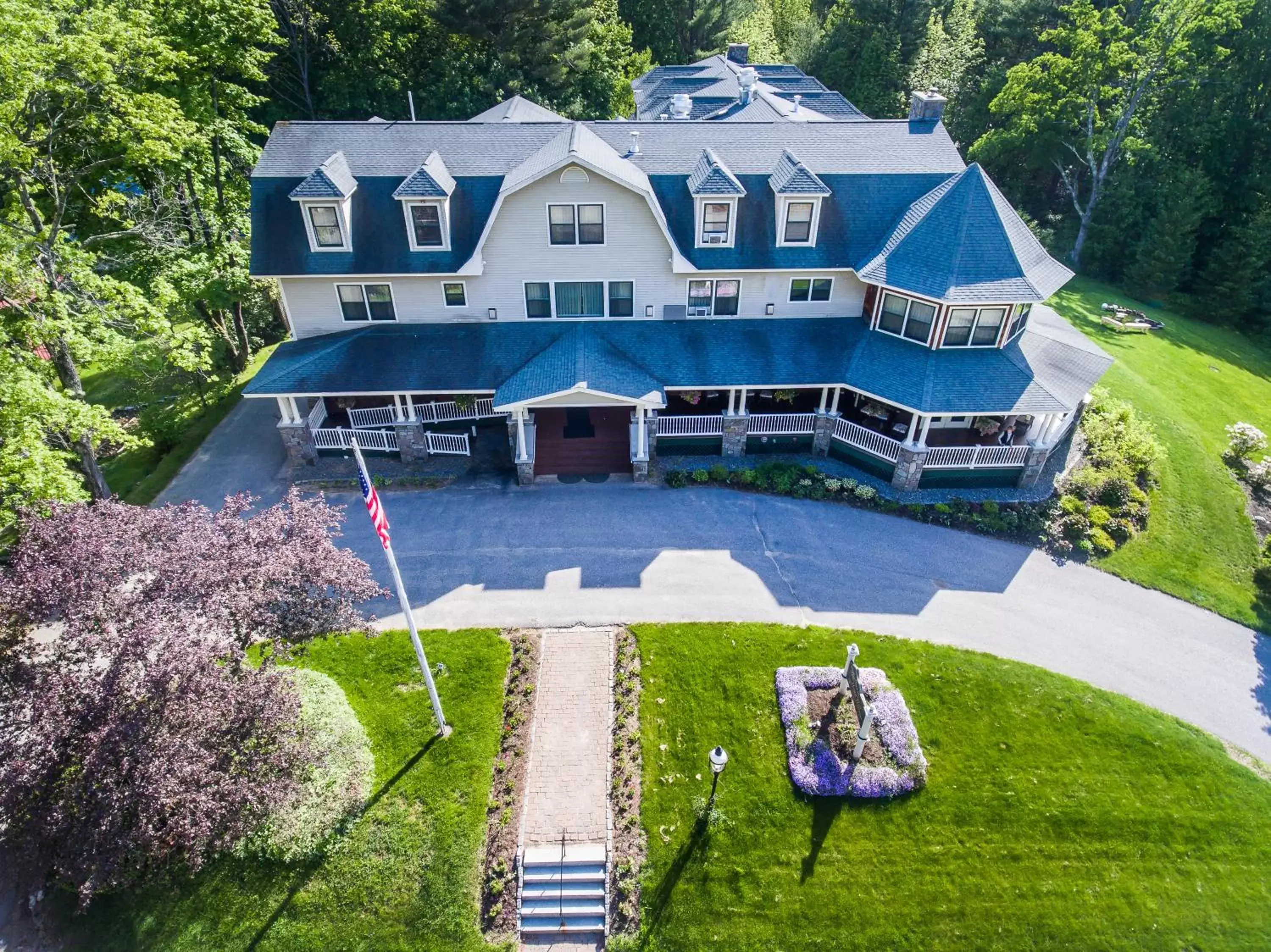 Property building, Bird's-eye View in The Inn at Thorn Hill