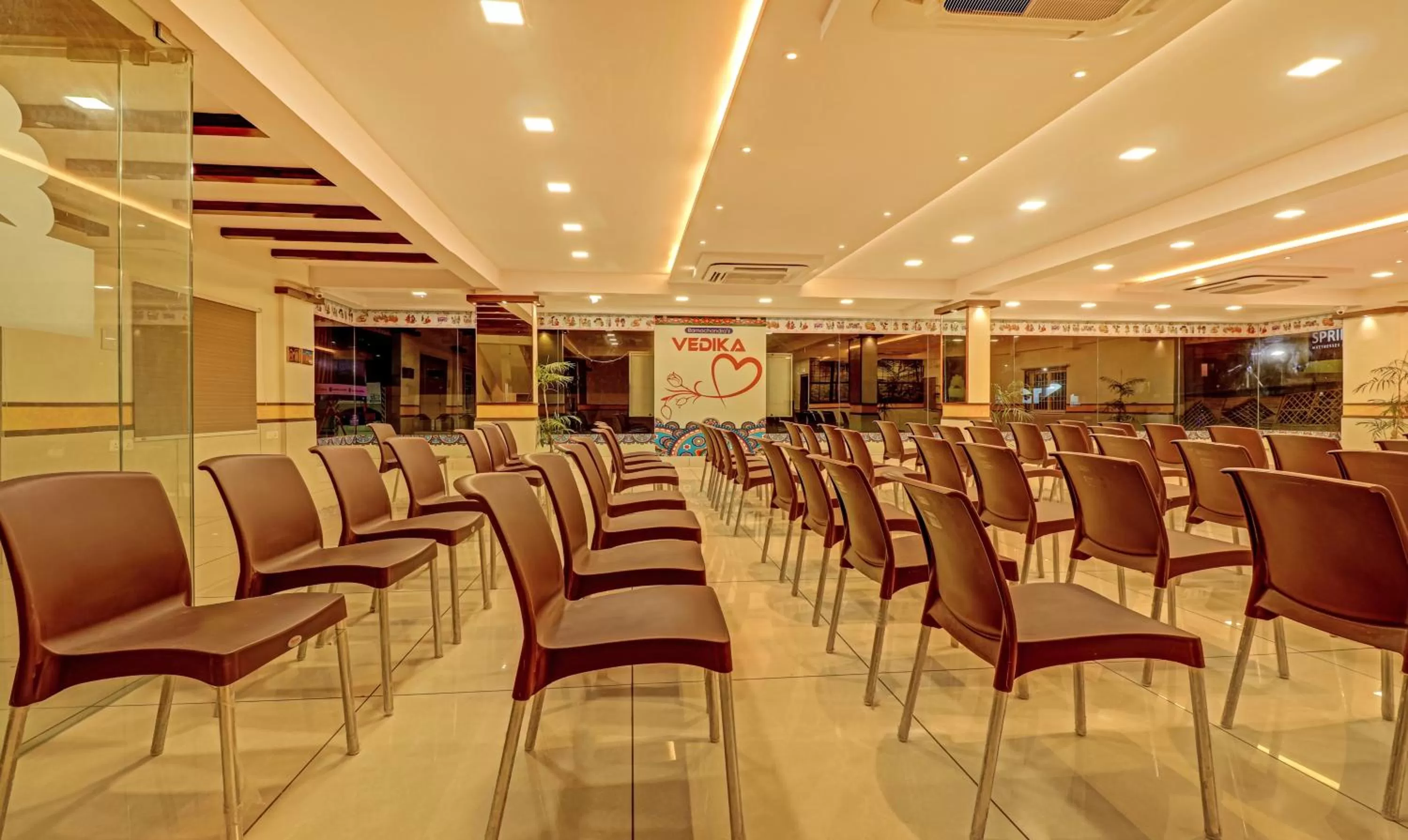 Banquet/Function facilities in Treebo Rainbow Grand