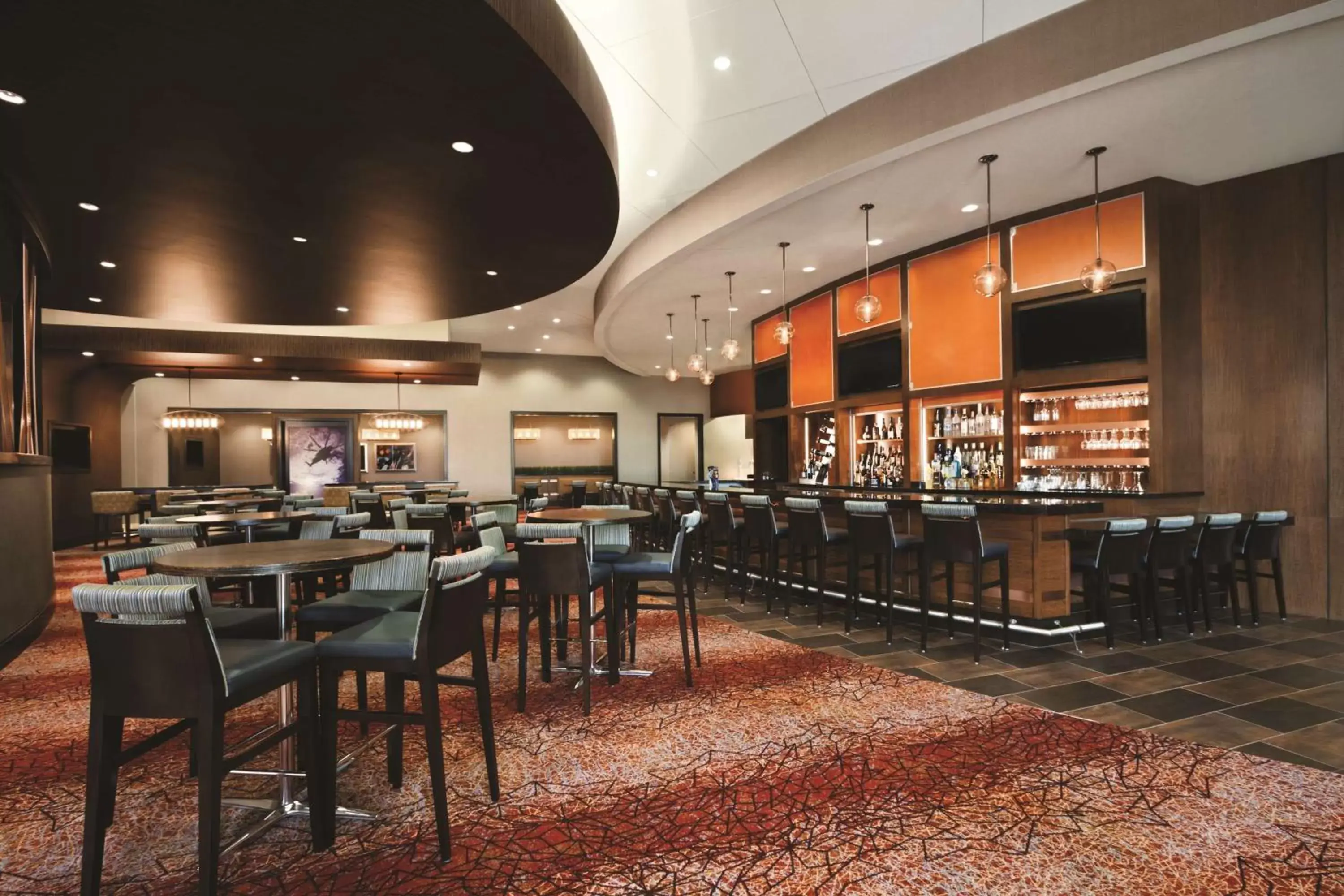 Lounge or bar, Restaurant/Places to Eat in Embassy Suites Springfield