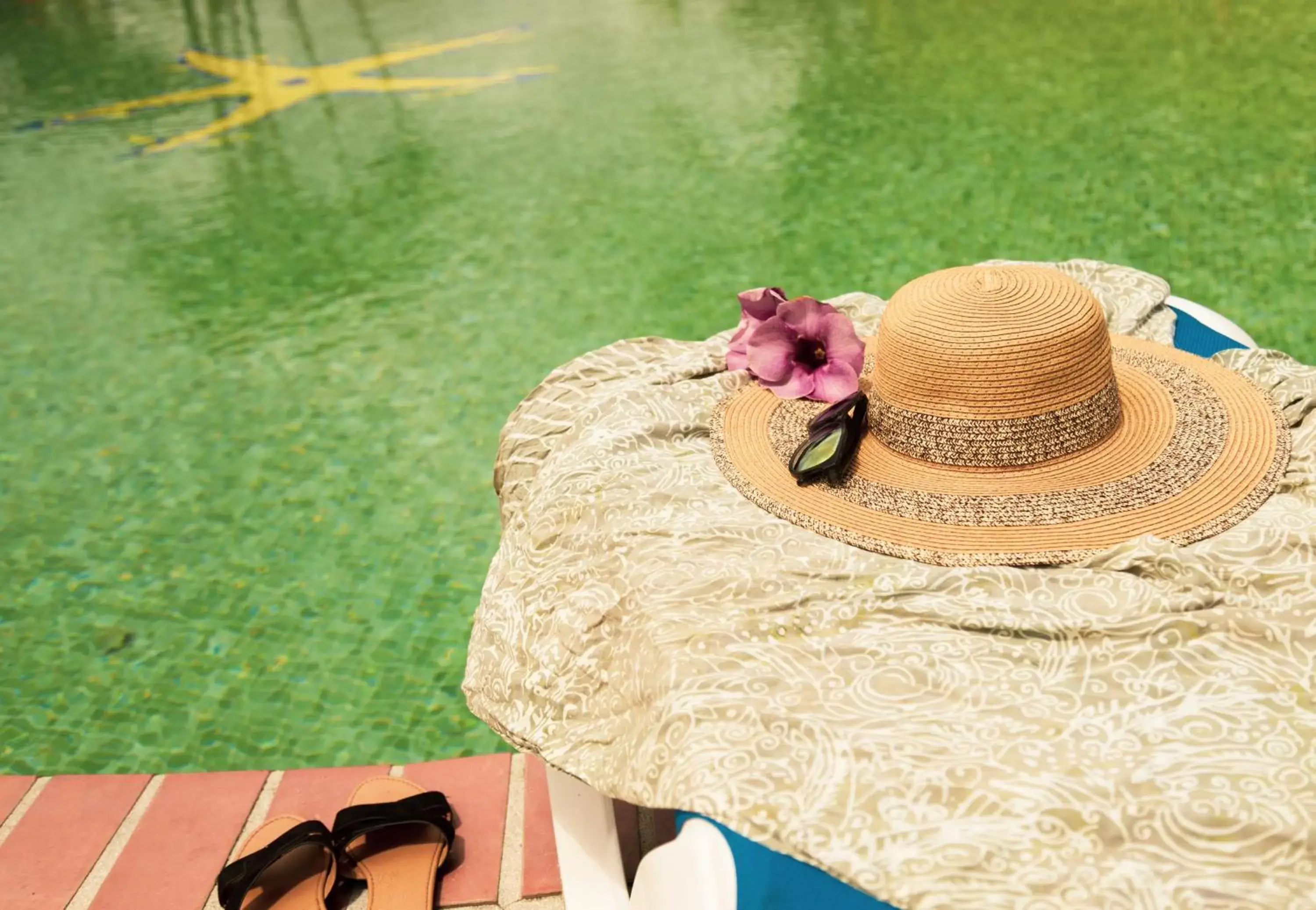 Swimming pool in Hotel El Rancho