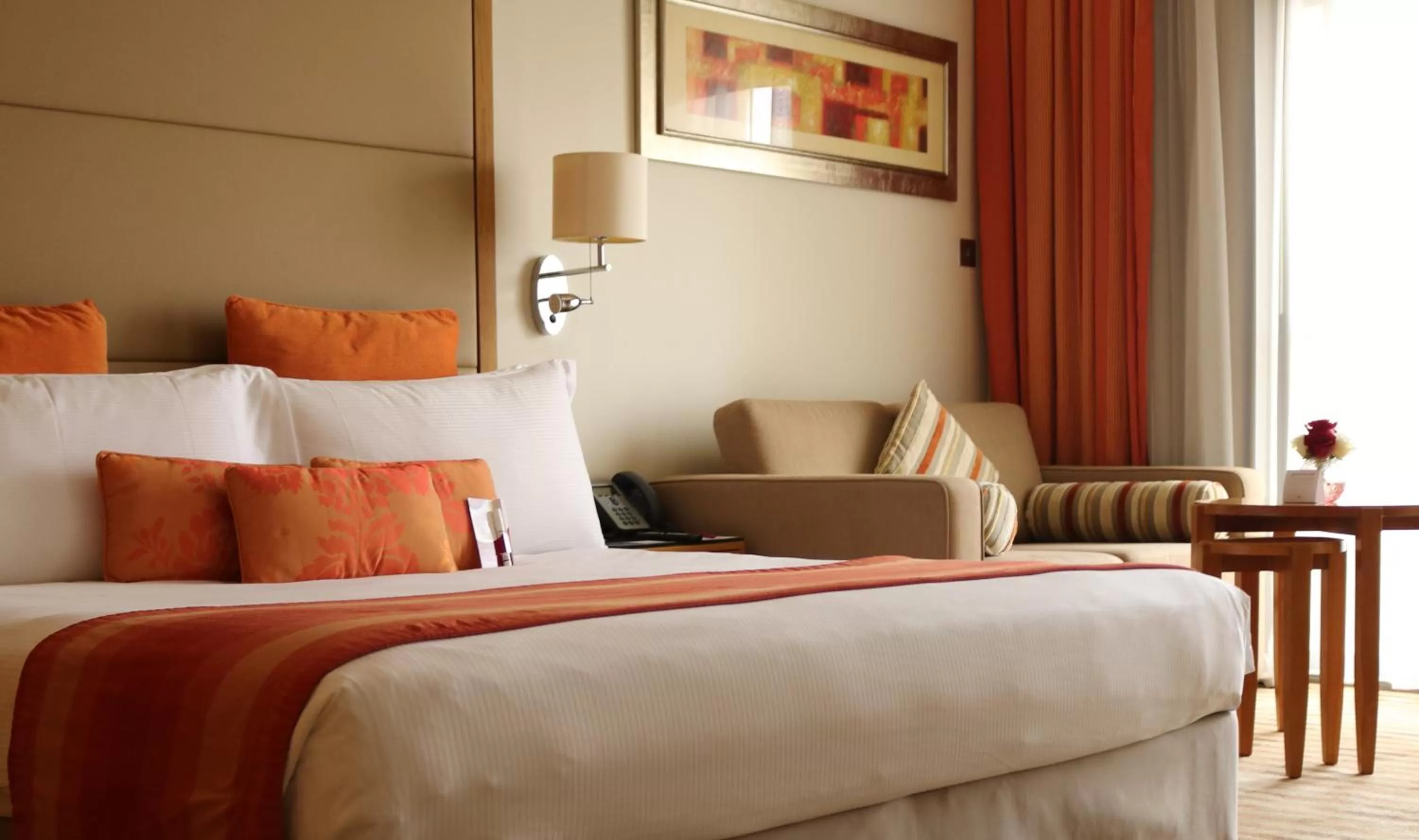 Photo of the whole room, Bed in Crowne Plaza Sohar by IHG