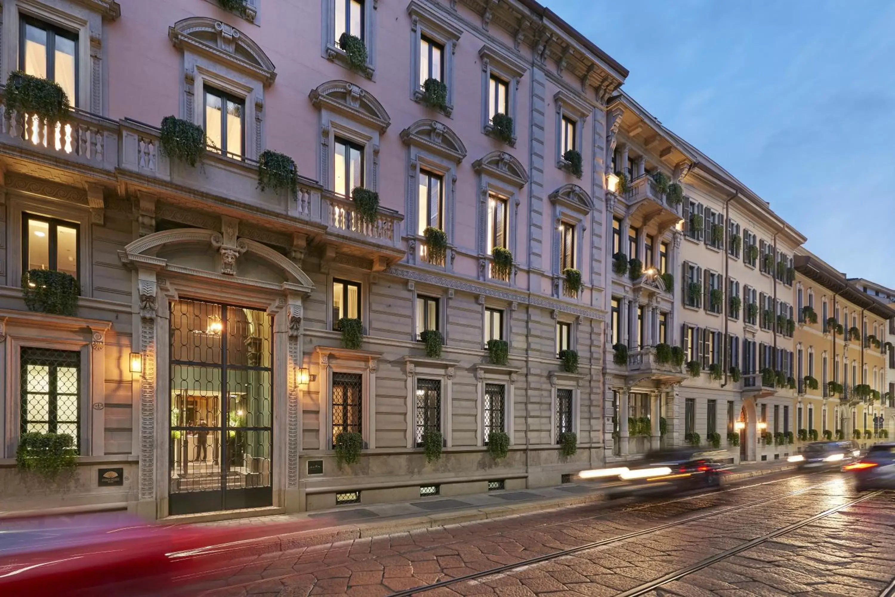 Property Building in Mandarin Oriental, Milan