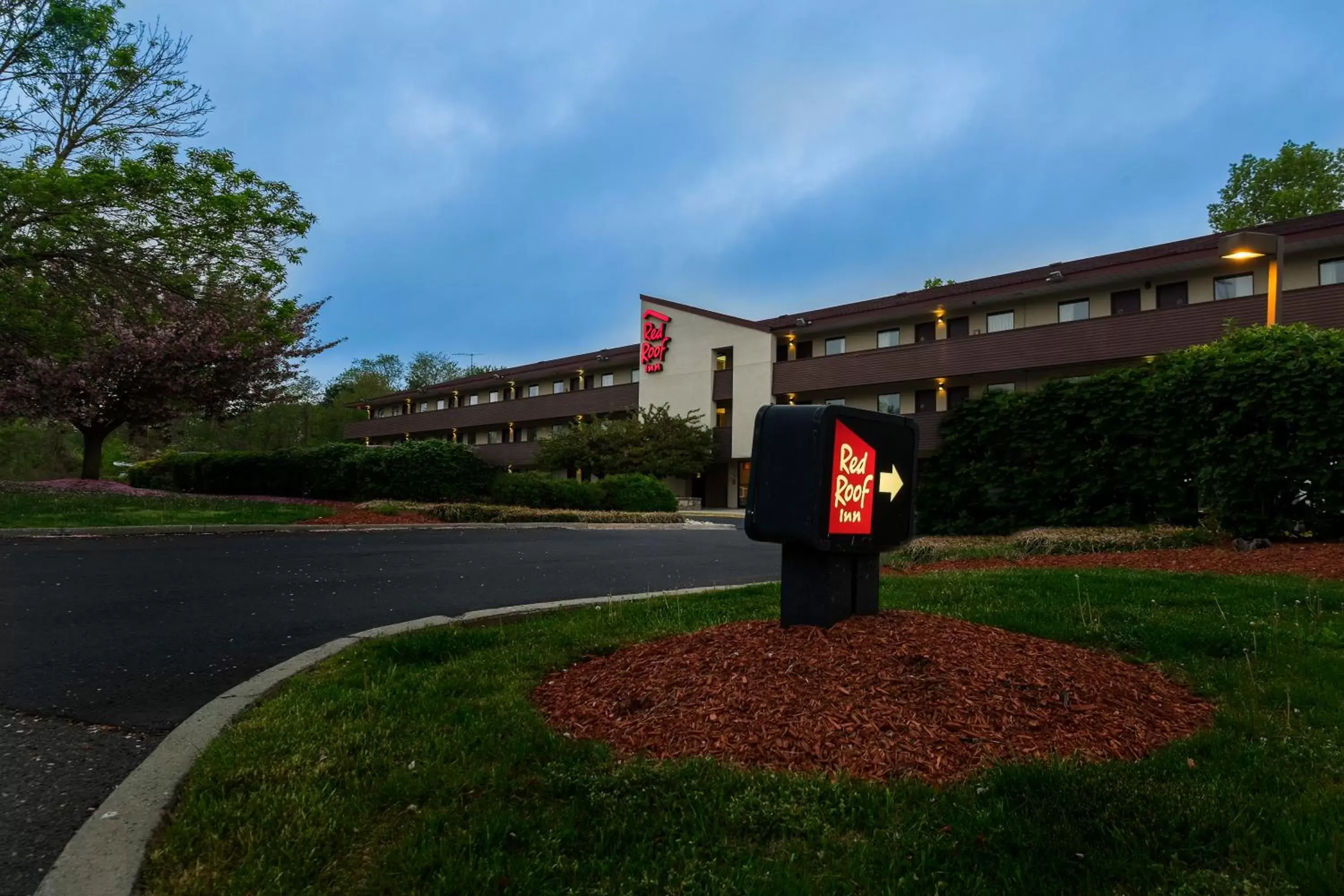 Property Building in Red Roof Inn Tinton Falls-Jersey Shore