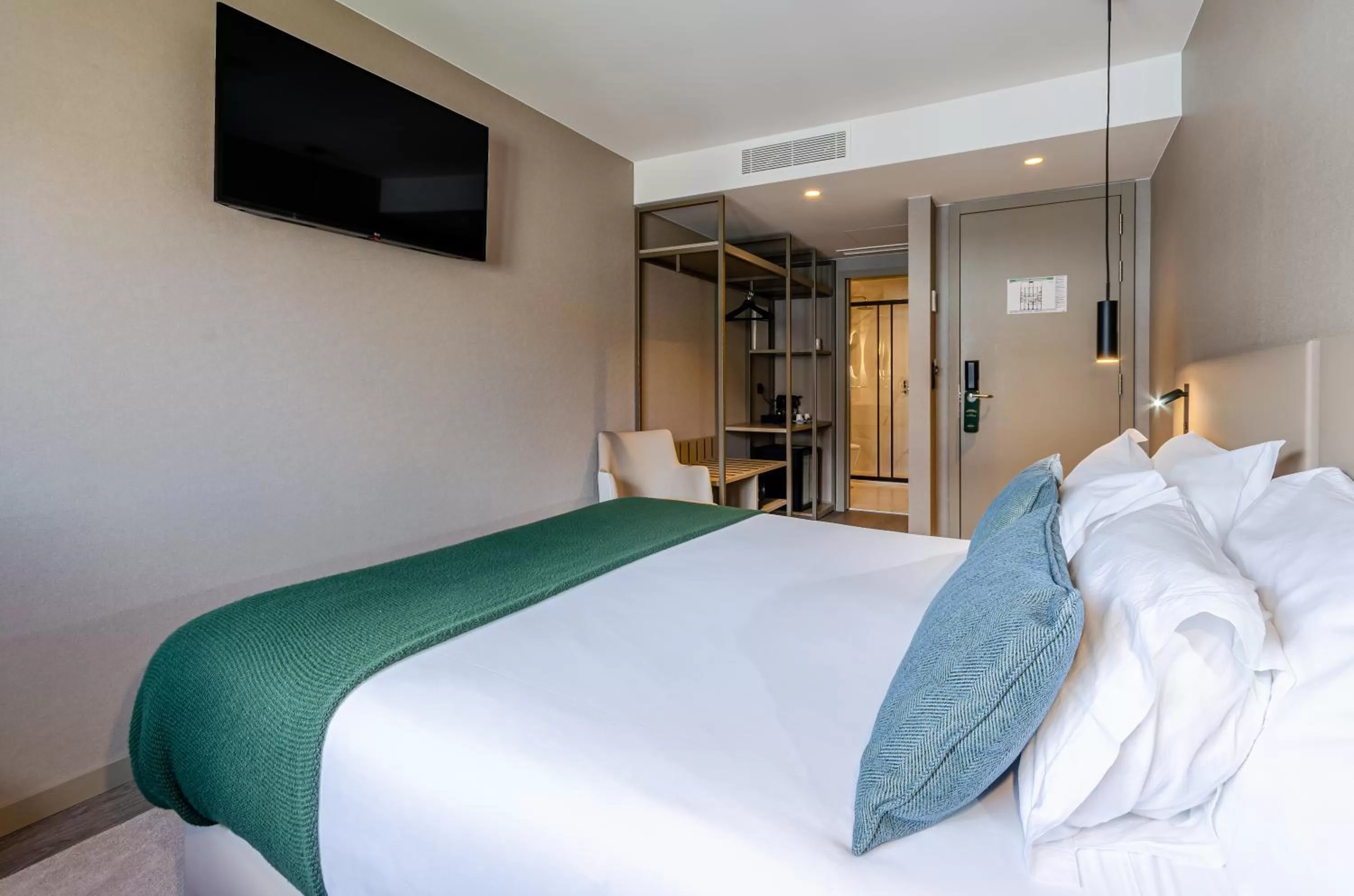 Bed in OMID Saldanha Hotel