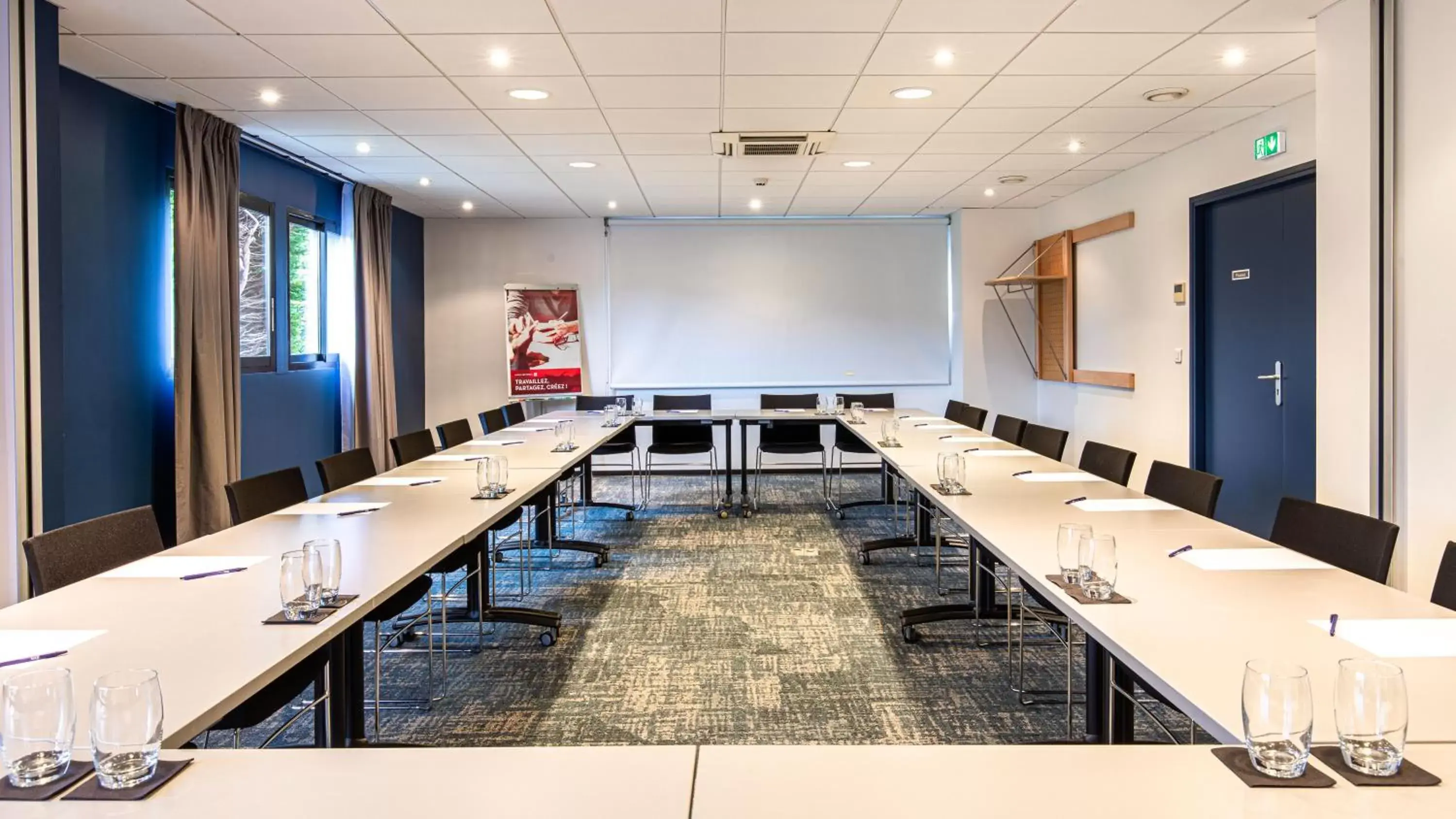 Meeting/conference room in ibis Quimperle