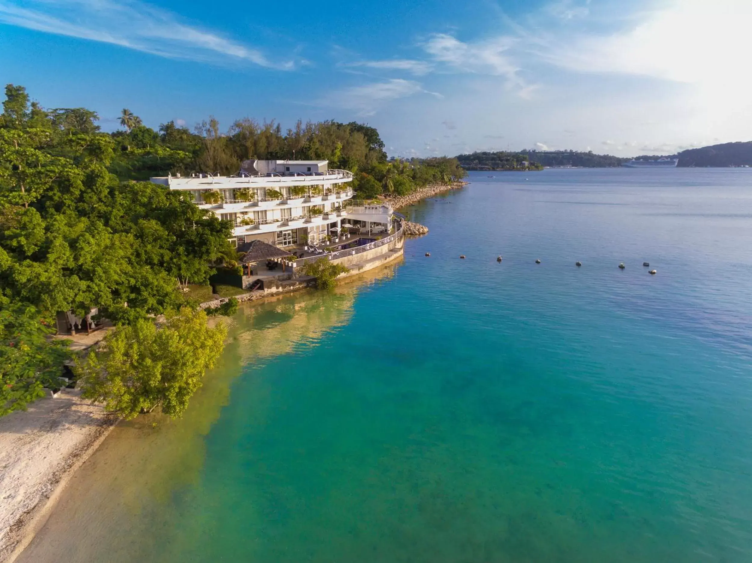 Restaurant/places to eat, Bird's-eye View in Chantillys on the Bay