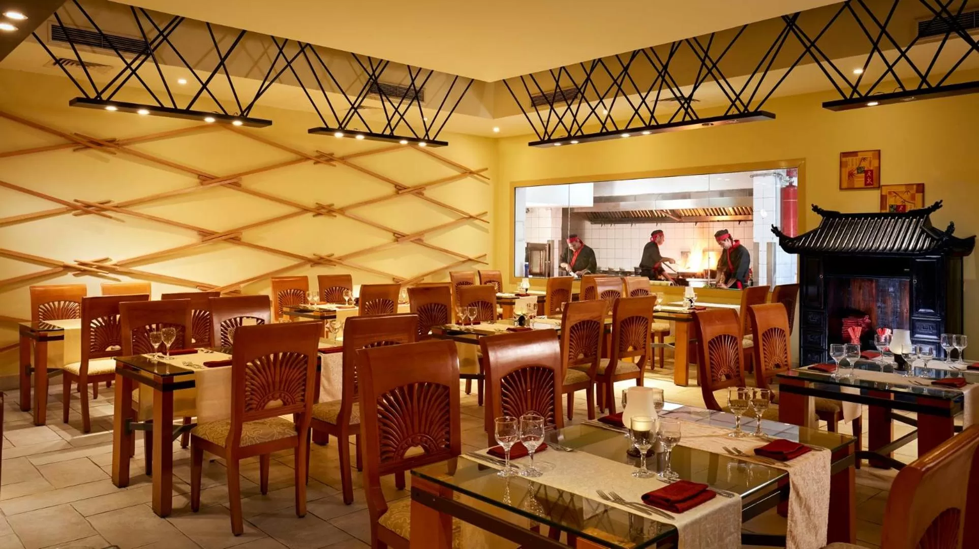 Restaurant/places to eat in Coral Sea Holiday Resort & Aqua Park