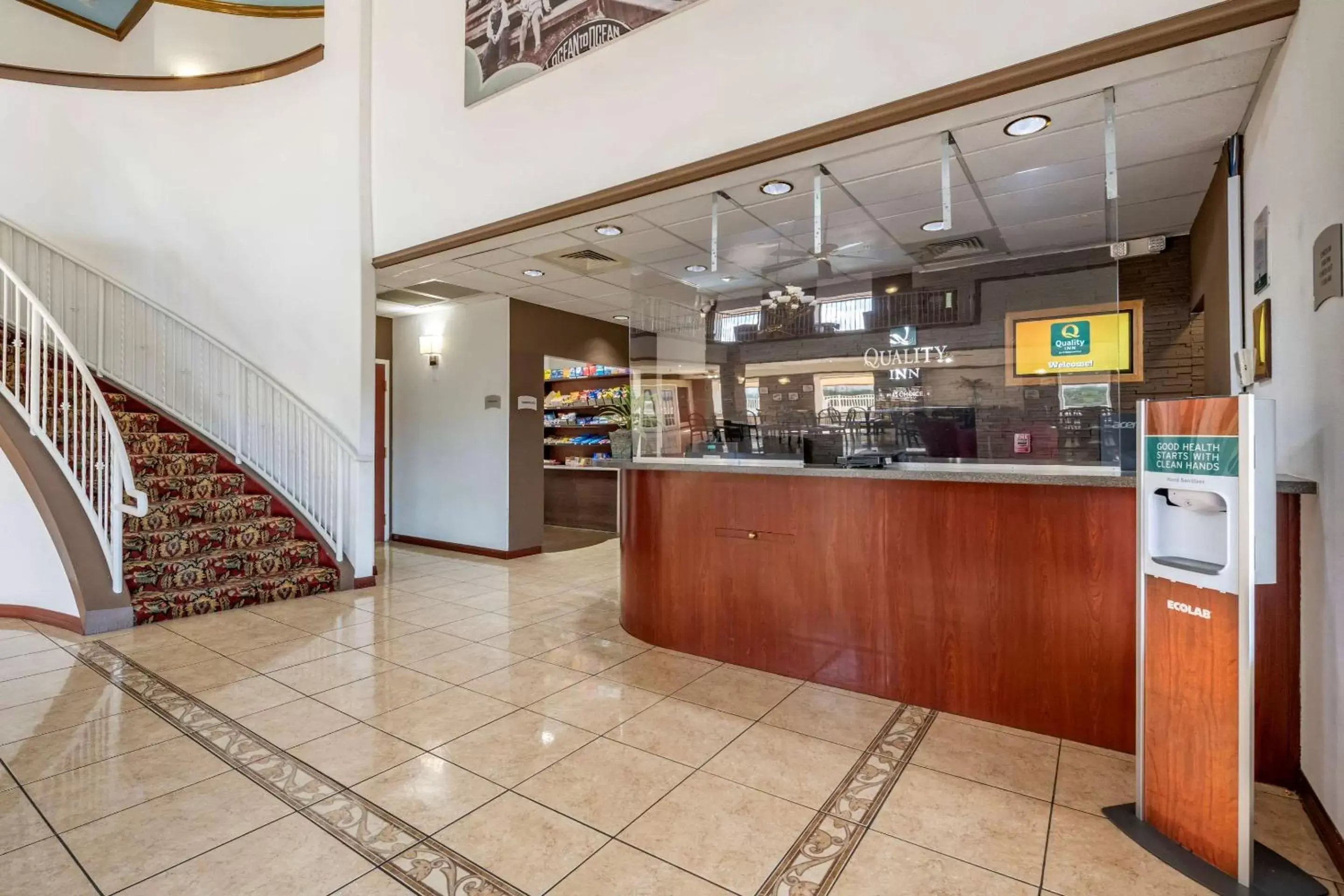 Lobby or reception in Quality Inn Zephyrhills-Dade City