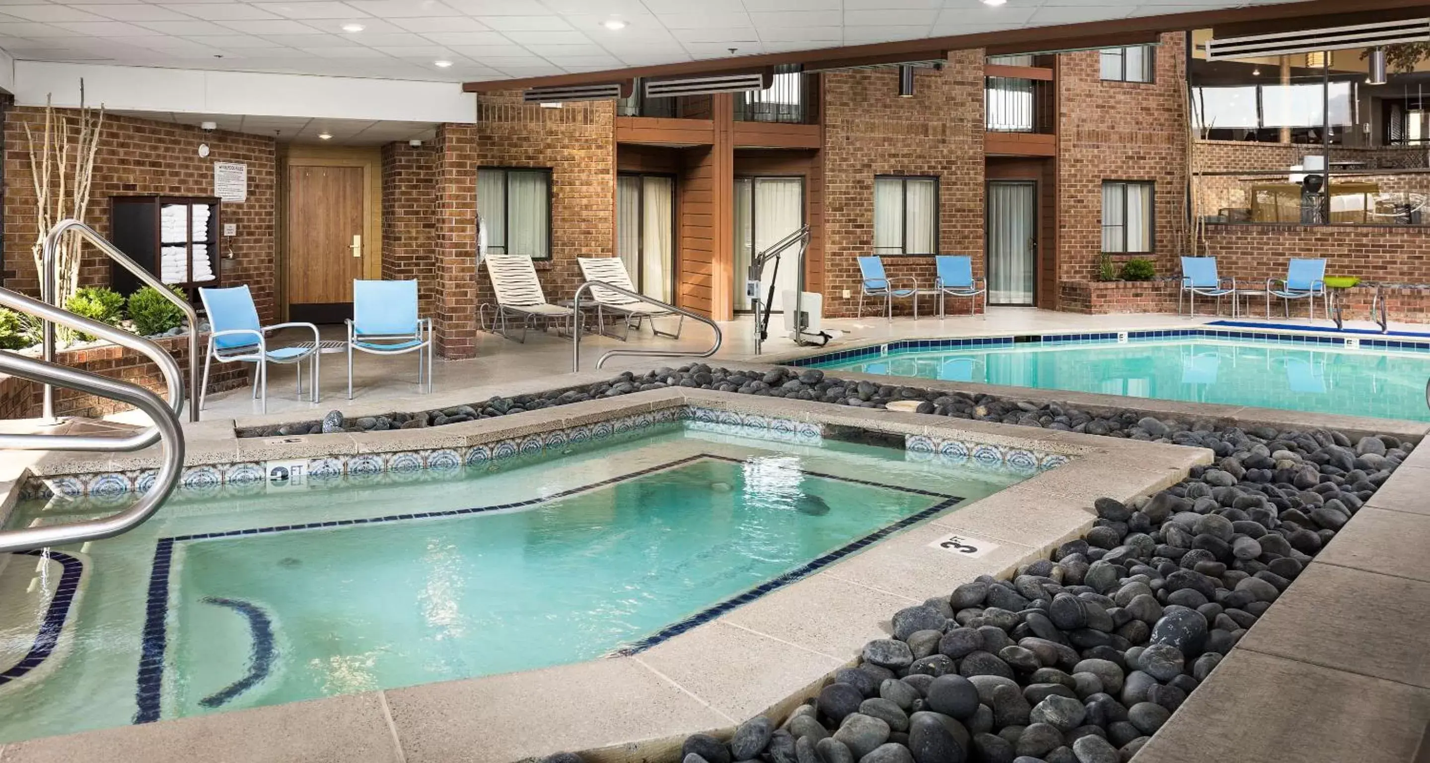 On site, Swimming Pool in Best Western Landmark Inn