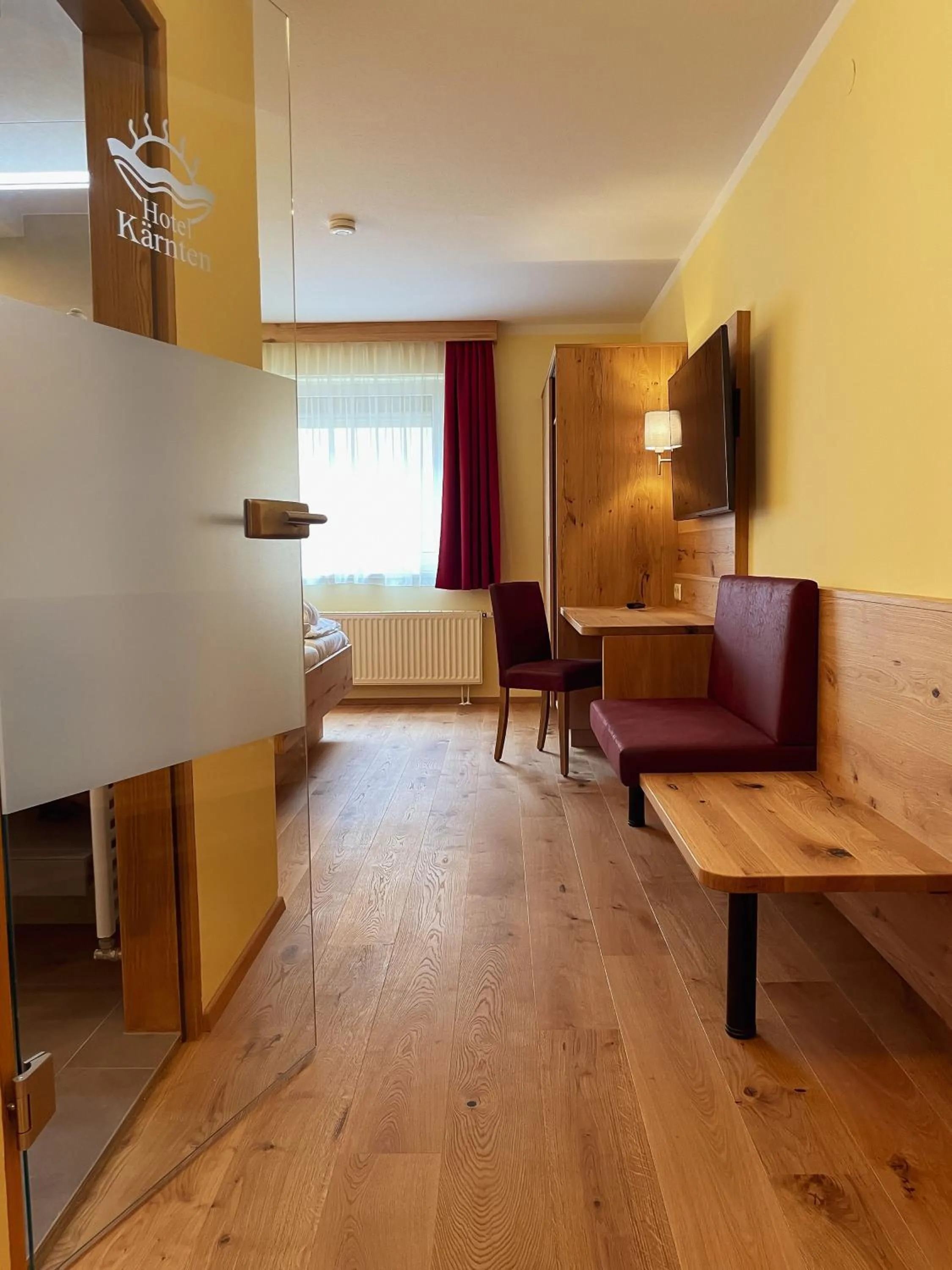 Photo of the whole room in Hotel Kärnten